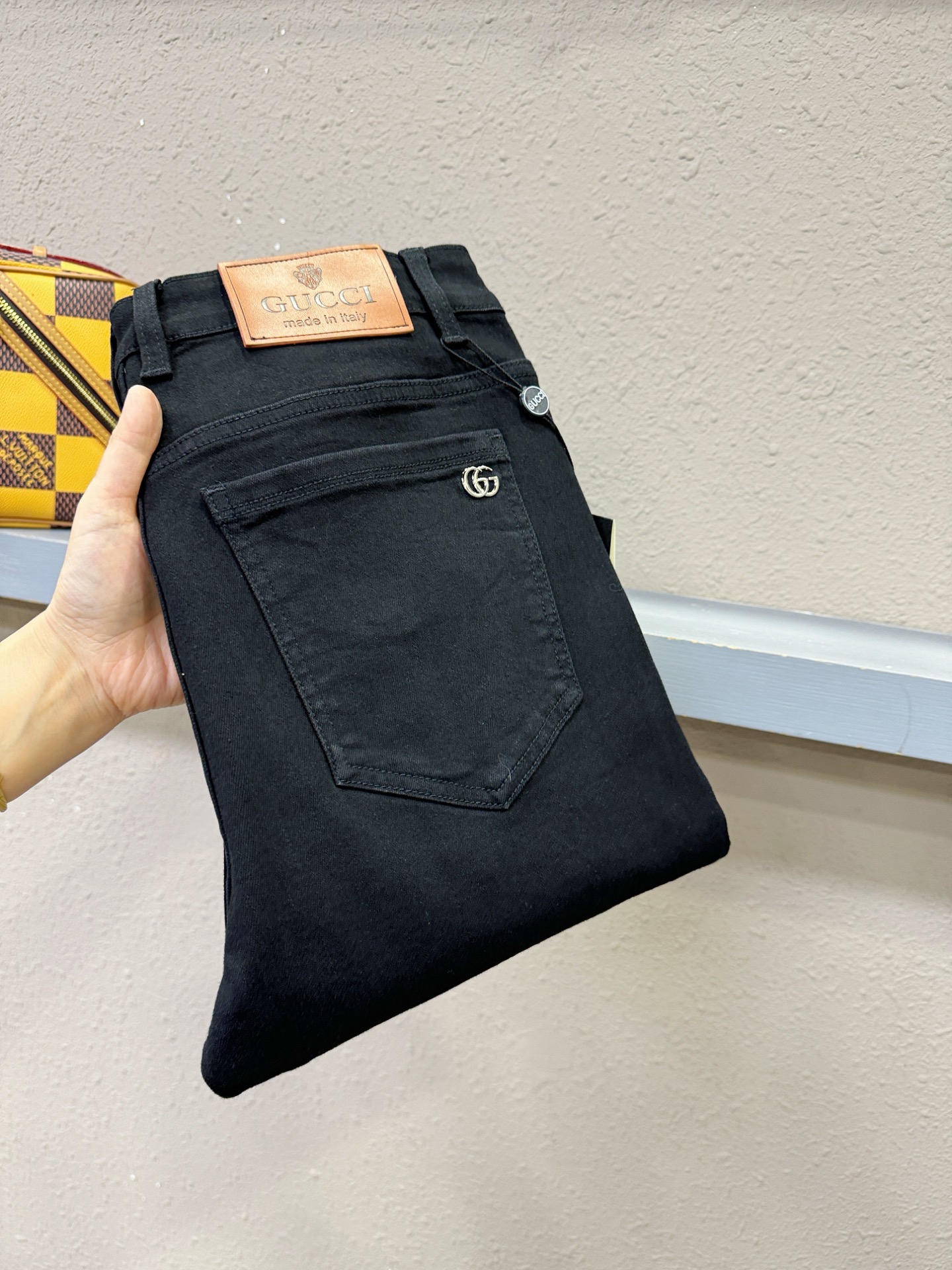 Gucci古奇 专柜新品，原版牛仔裤 原版重工打造，品牌经典LOGO设计，三标齐全！原版五金辅料。专柜定