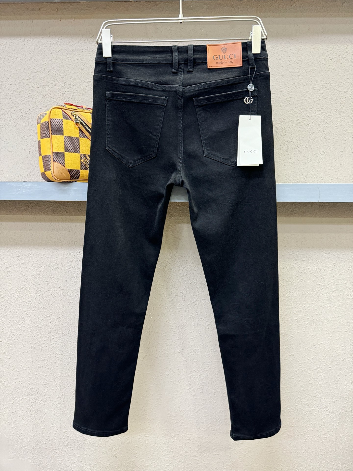 Gucci古奇 专柜新品，原版牛仔裤 原版重工打造，品牌经典LOGO设计，三标齐全！原版五金辅料。专柜定