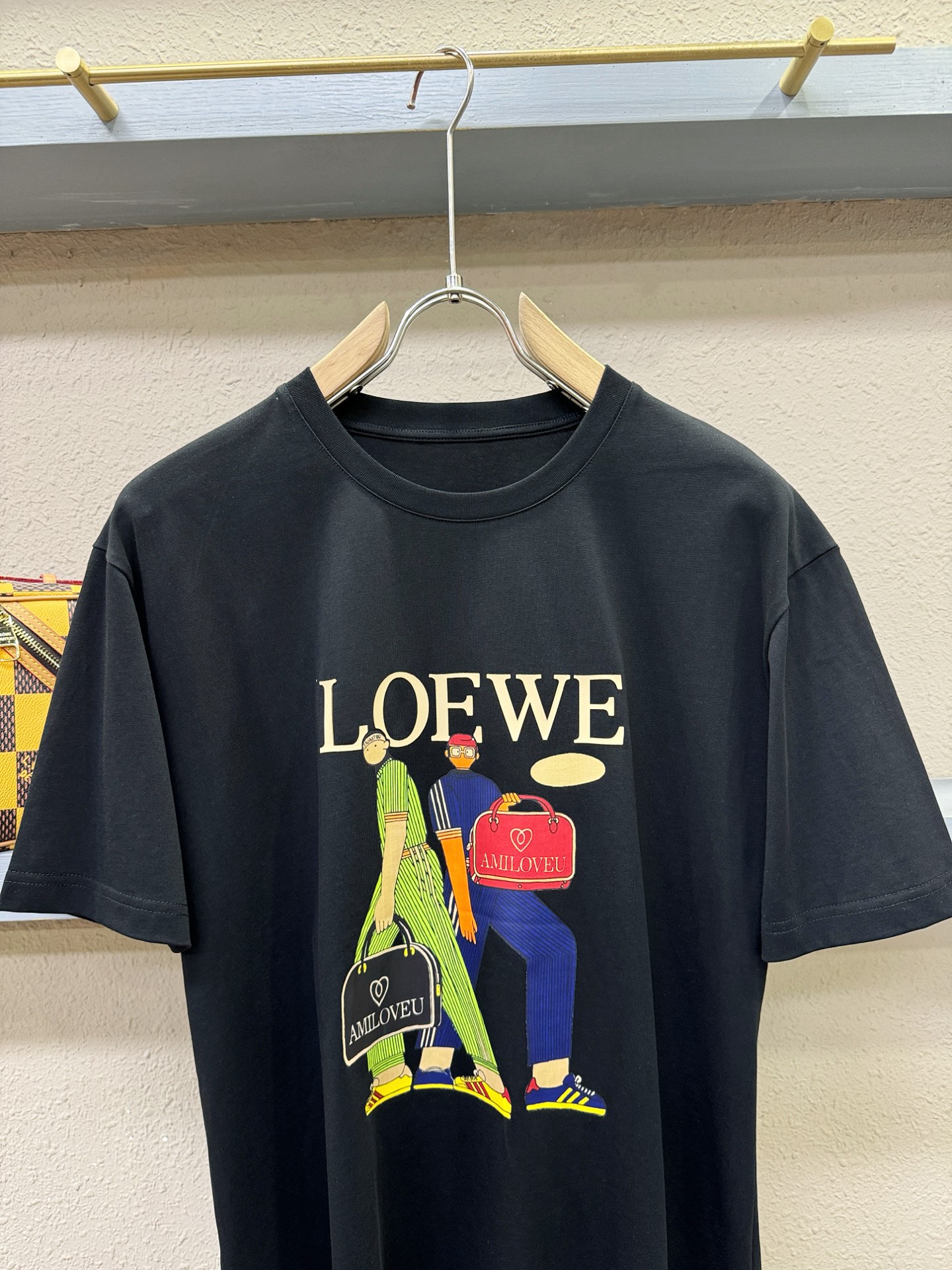 LOEWE罗意威 2026新款短袖T恤！走秀图案时尚休闲短袖T恤衫！设计logo设计！极具设计精选客供面