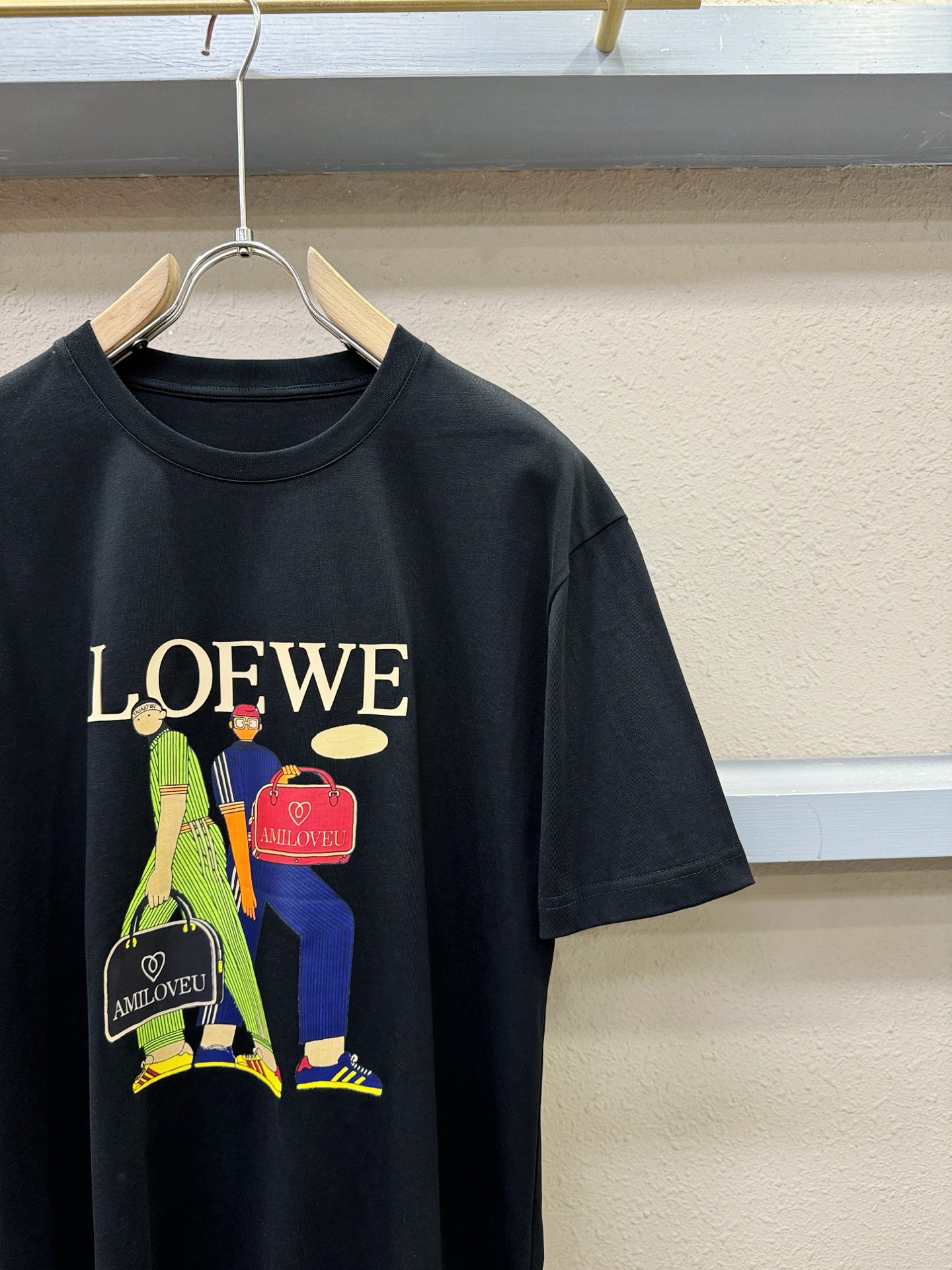 LOEWE罗意威 2026新款短袖T恤！走秀图案时尚休闲短袖T恤衫！设计logo设计！极具设计精选客供面