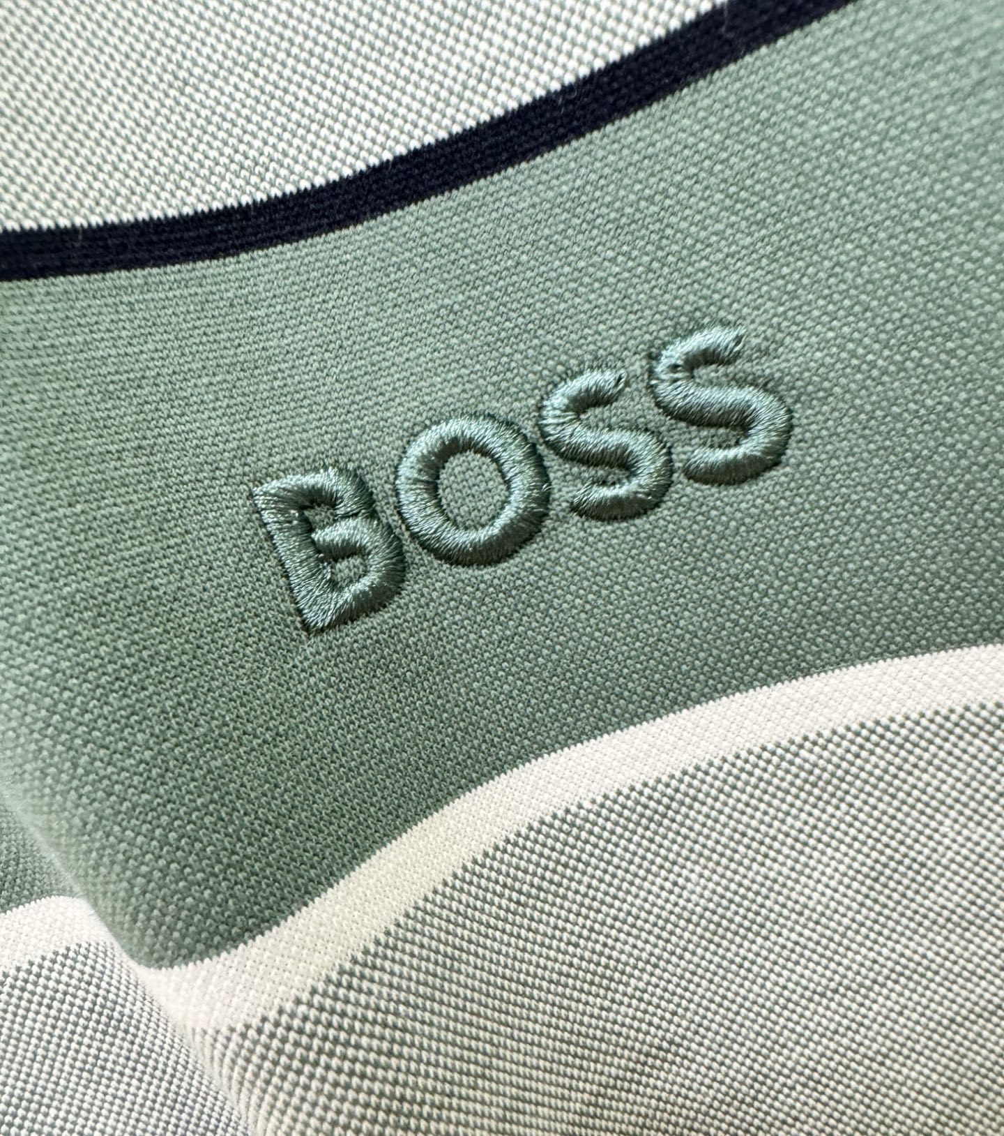 Boss 2026官方新款 专柜同步上市 男士翻领短袖POLO衫，高端主线系列，进口珠地丝光棉面料，质感