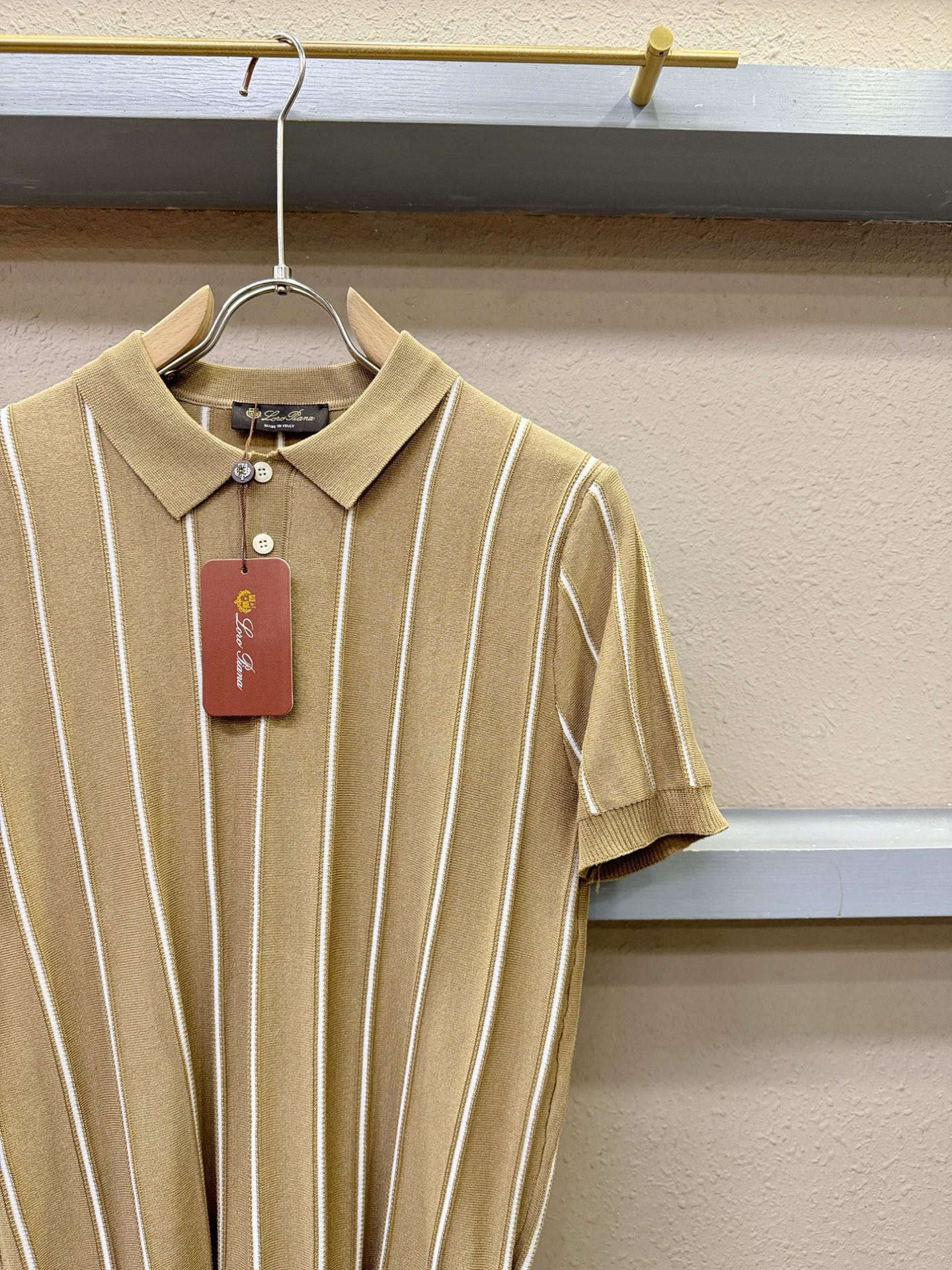 loro Piana诺悠翩雅 专柜新品，原版牛仔裤 原版重工打造，品牌经典lOGO设计，三标齐全！原版五