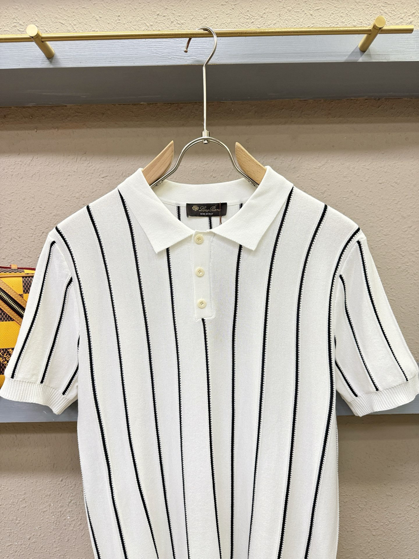 loro Piana诺悠翩雅 专柜新品，原版牛仔裤 原版重工打造，品牌经典lOGO设计，三标齐全！原版五