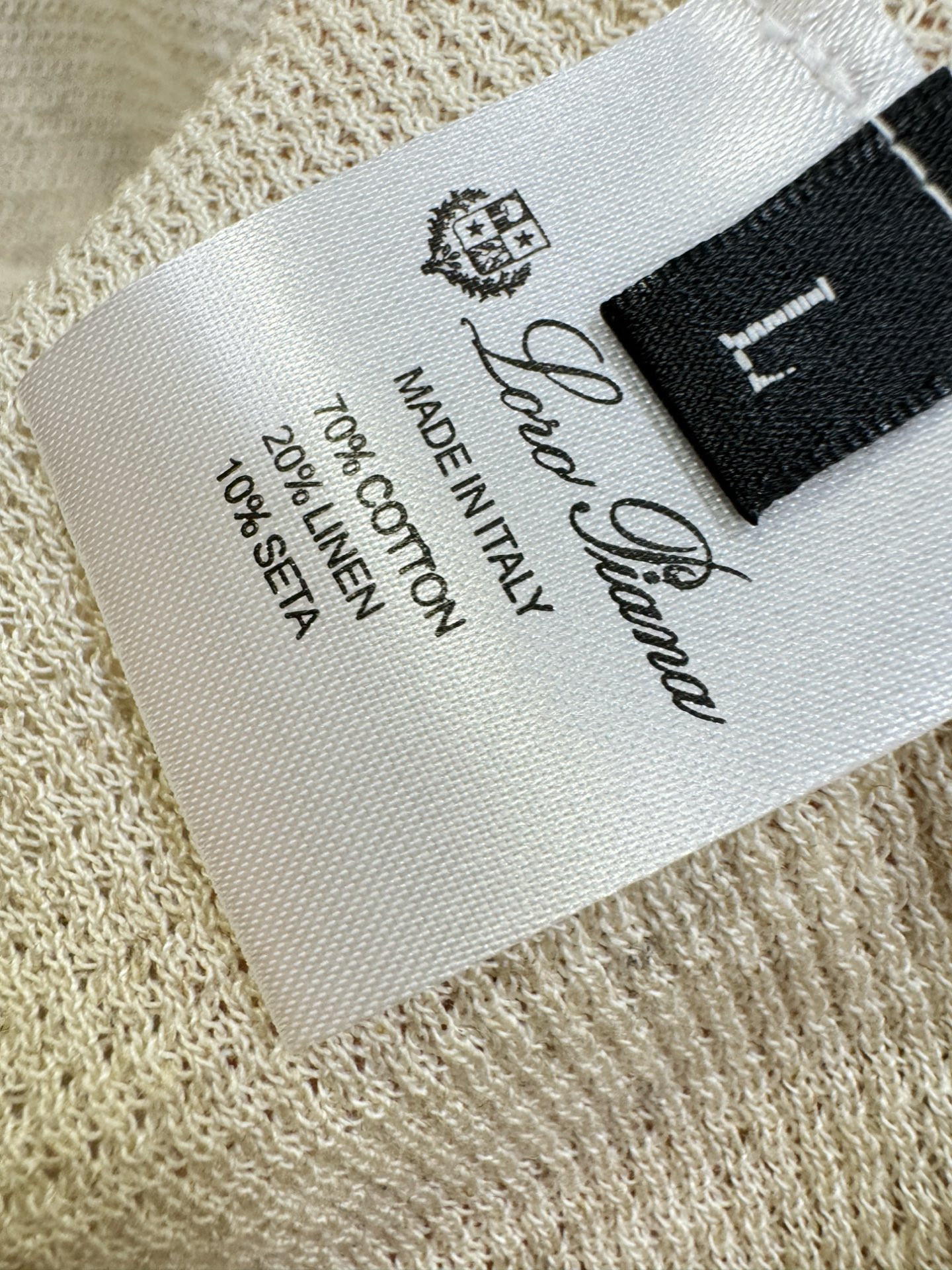 loro Piana诺悠翩雅 2026春夏新品针织短袖，进口针织面料，手感柔软。顶级进口私货，时尚设计潮