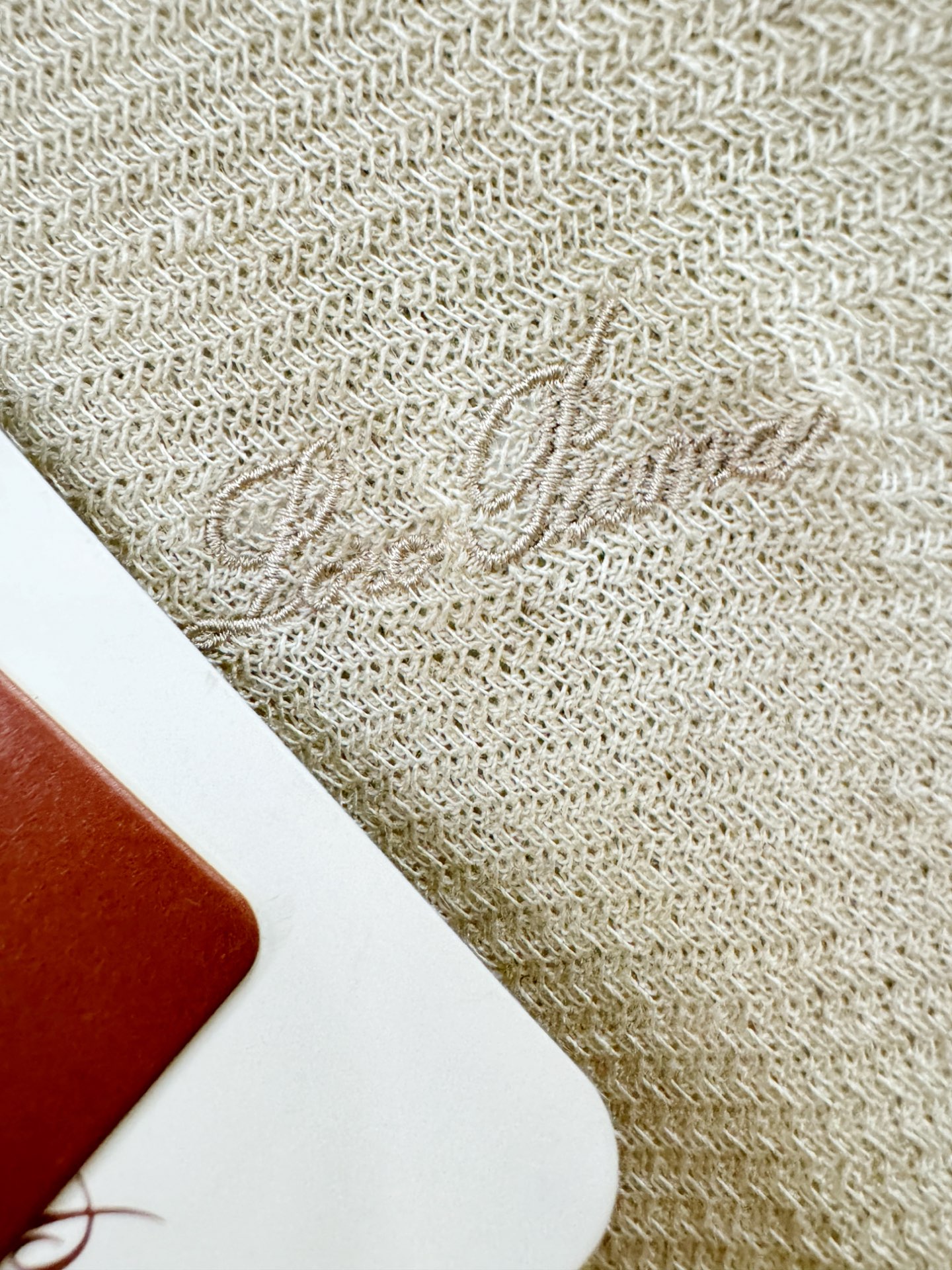 loro Piana诺悠翩雅 2026春夏新品针织短袖，进口针织面料，手感柔软。顶级进口私货，时尚设计潮