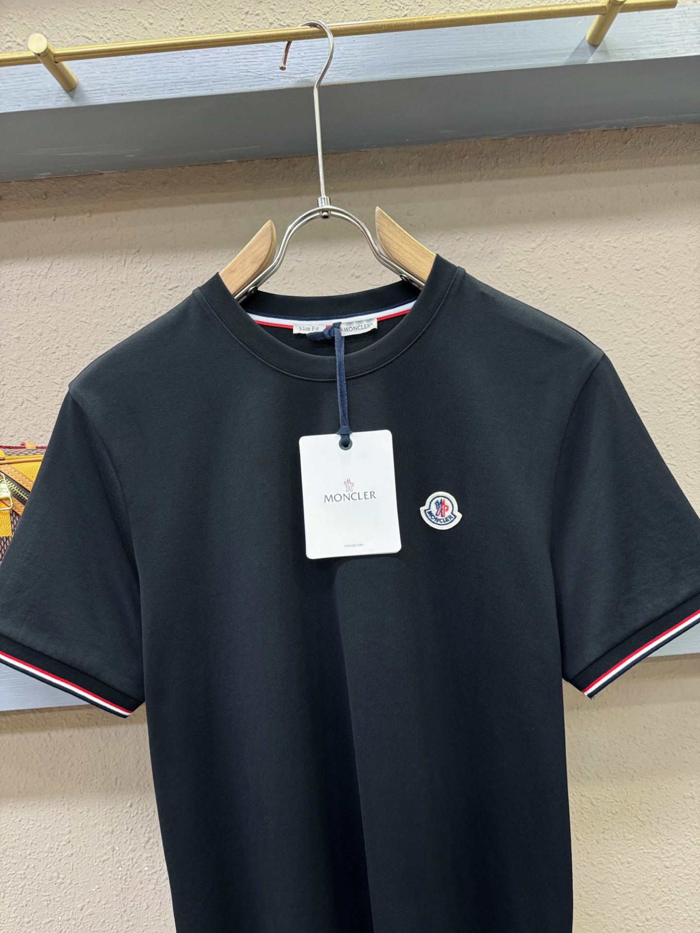 Moncler蒙口 2026新款短袖T恤！走秀图案时尚休闲短袖T恤衫！设计logo设计！极具设计精选客供