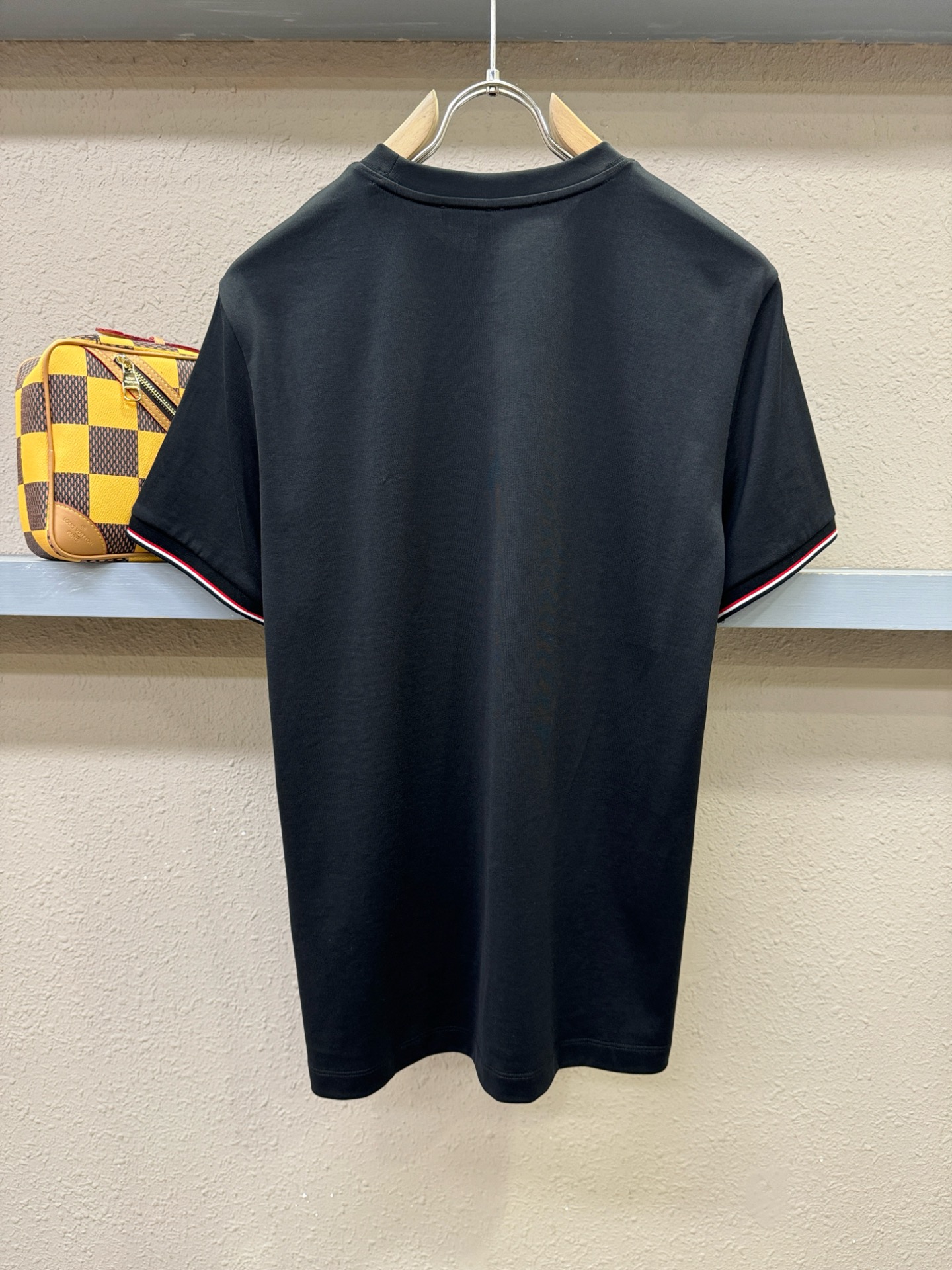 Moncler蒙口 2026新款短袖T恤！走秀图案时尚休闲短袖T恤衫！设计logo设计！极具设计精选客供