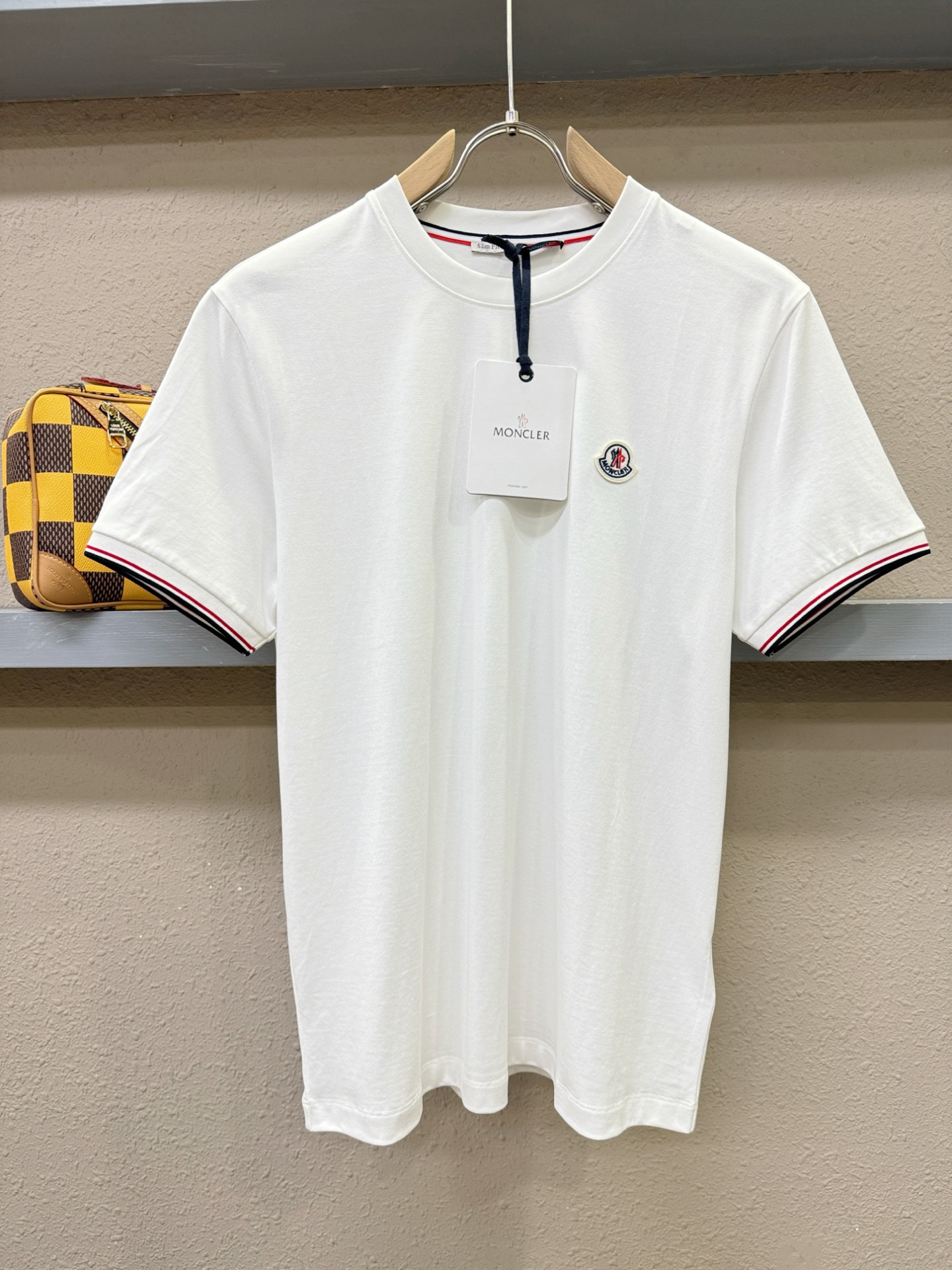Moncler蒙口 2026新款短袖T恤！走秀图案时尚休闲短袖T恤衫！设计logo设计！极具设计精选客供