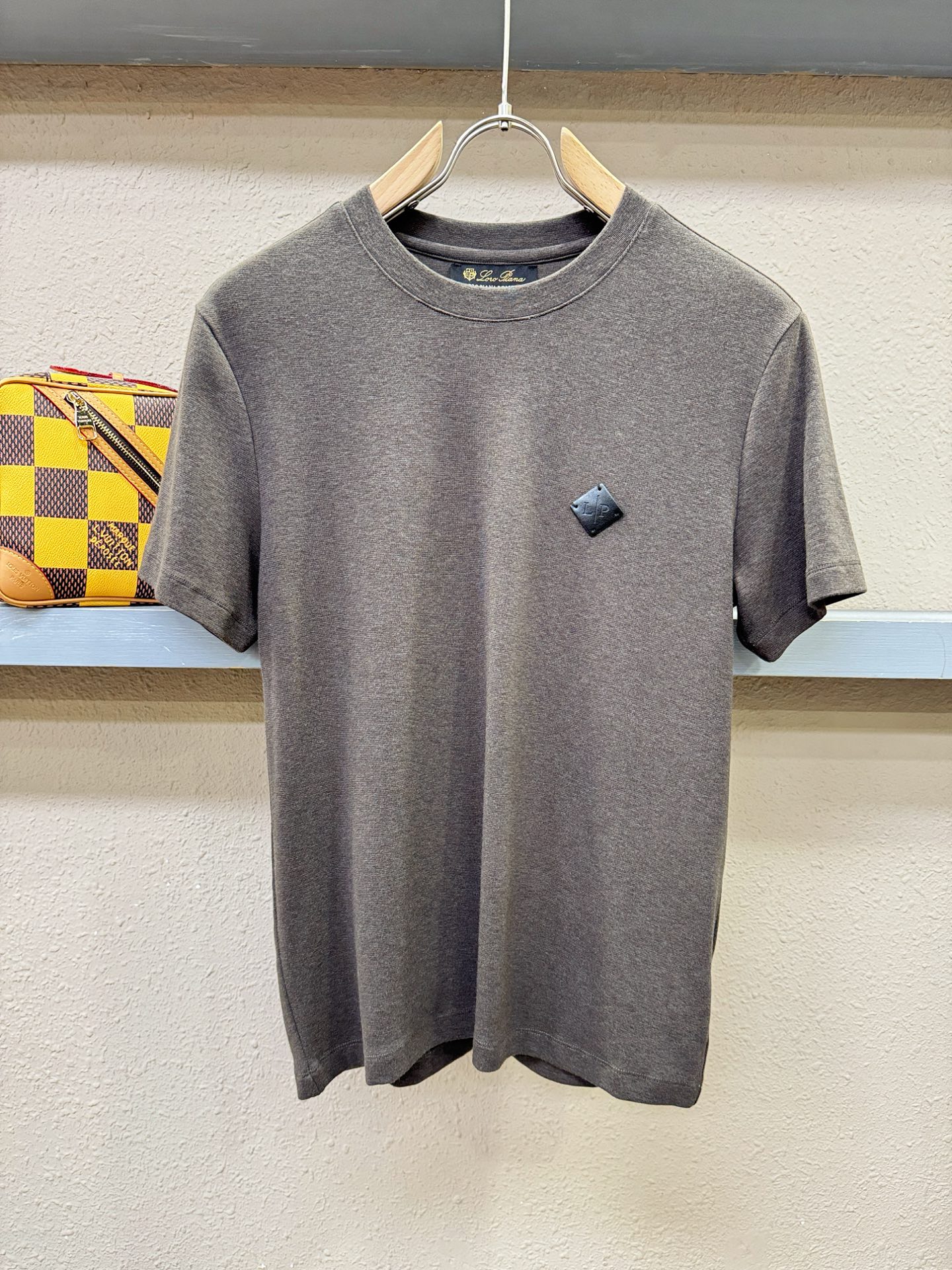 loro Piana诺悠翩雅 2026新品短袖！原版定制面料，手感柔软。顶级进口私货，时尚设计潮流短袖，