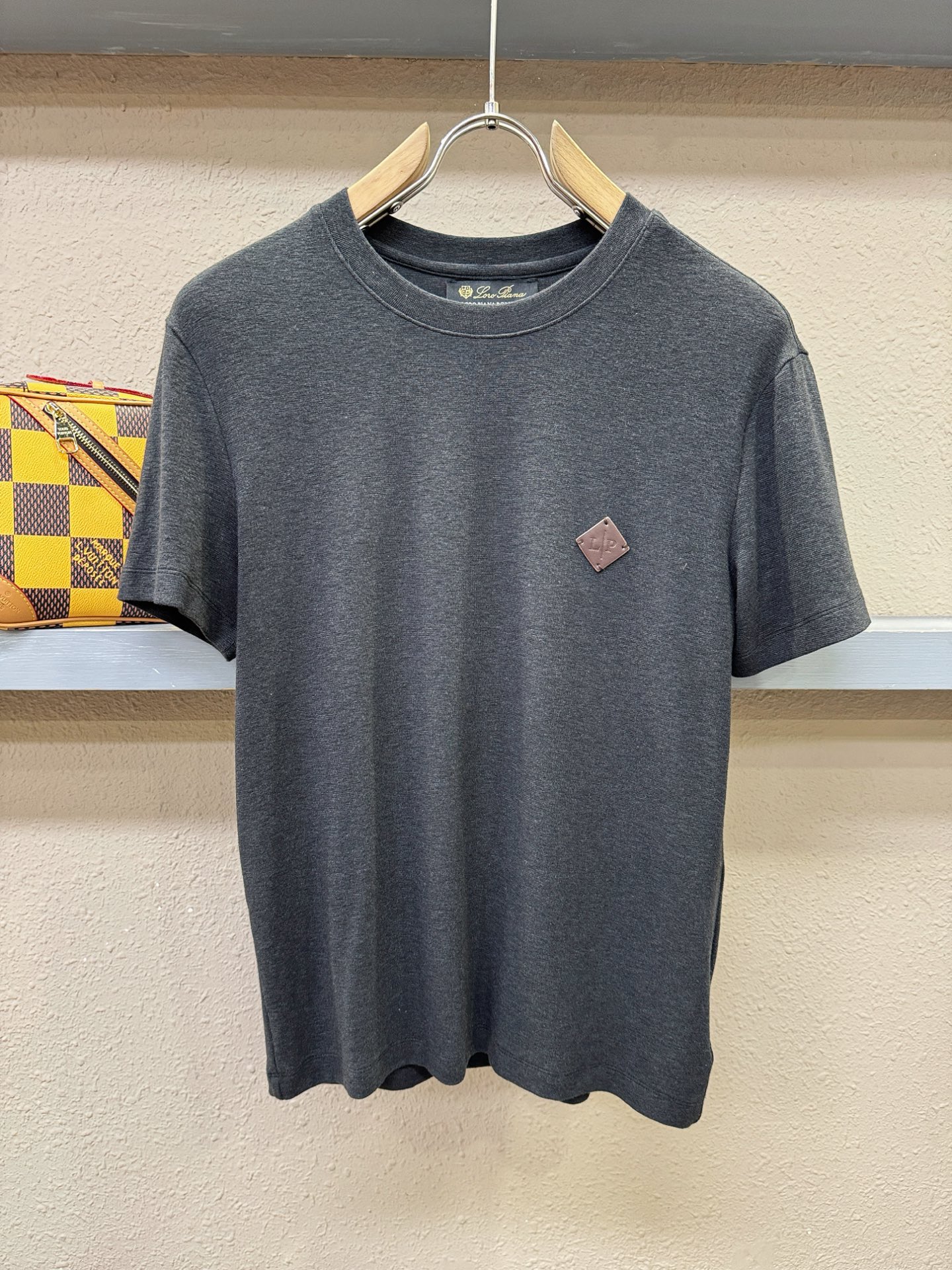 loro Piana诺悠翩雅 2026新品短袖！原版定制面料，手感柔软。顶级进口私货，时尚设计潮流短袖，