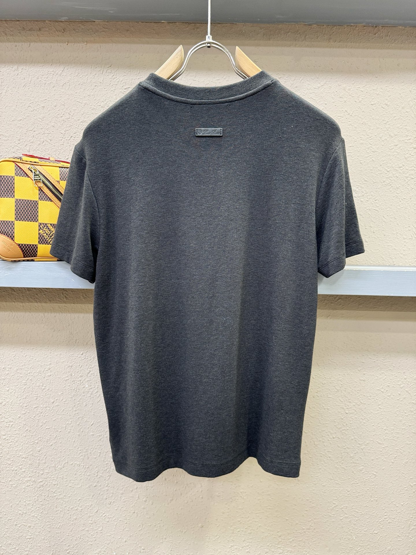 loro Piana诺悠翩雅 2026新品短袖！原版定制面料，手感柔软。顶级进口私货，时尚设计潮流短袖，