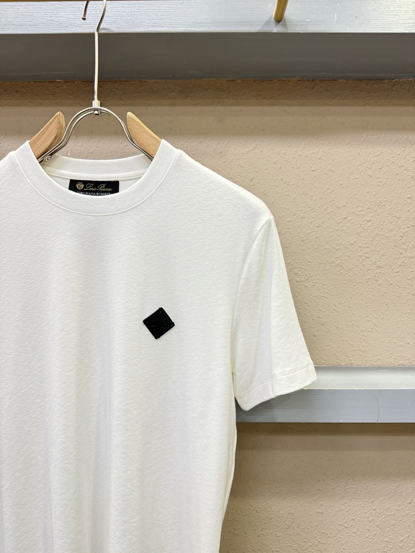 loro Piana诺悠翩雅 2026新品短袖！原版定制面料，手感柔软。顶级进口私货，时尚设计潮流短袖，