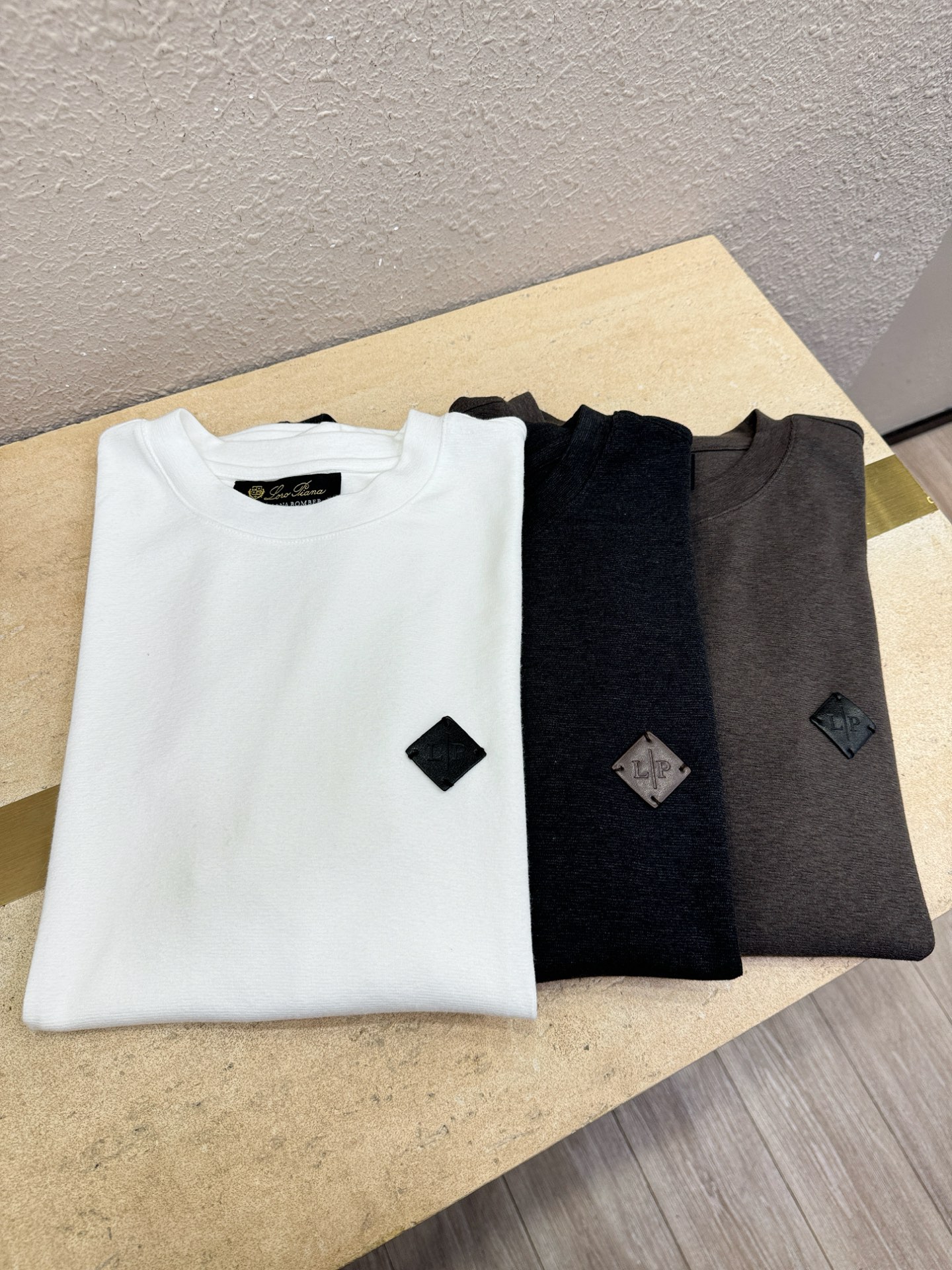 loro Piana诺悠翩雅 2026新品短袖！原版定制面料，手感柔软。顶级进口私货，时尚设计潮流短袖，