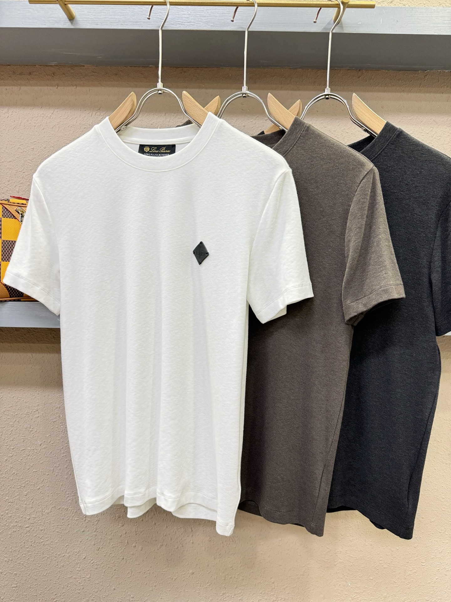 loro Piana诺悠翩雅 2026新品短袖！原版定制面料，手感柔软。顶级进口私货，时尚设计潮流短袖，