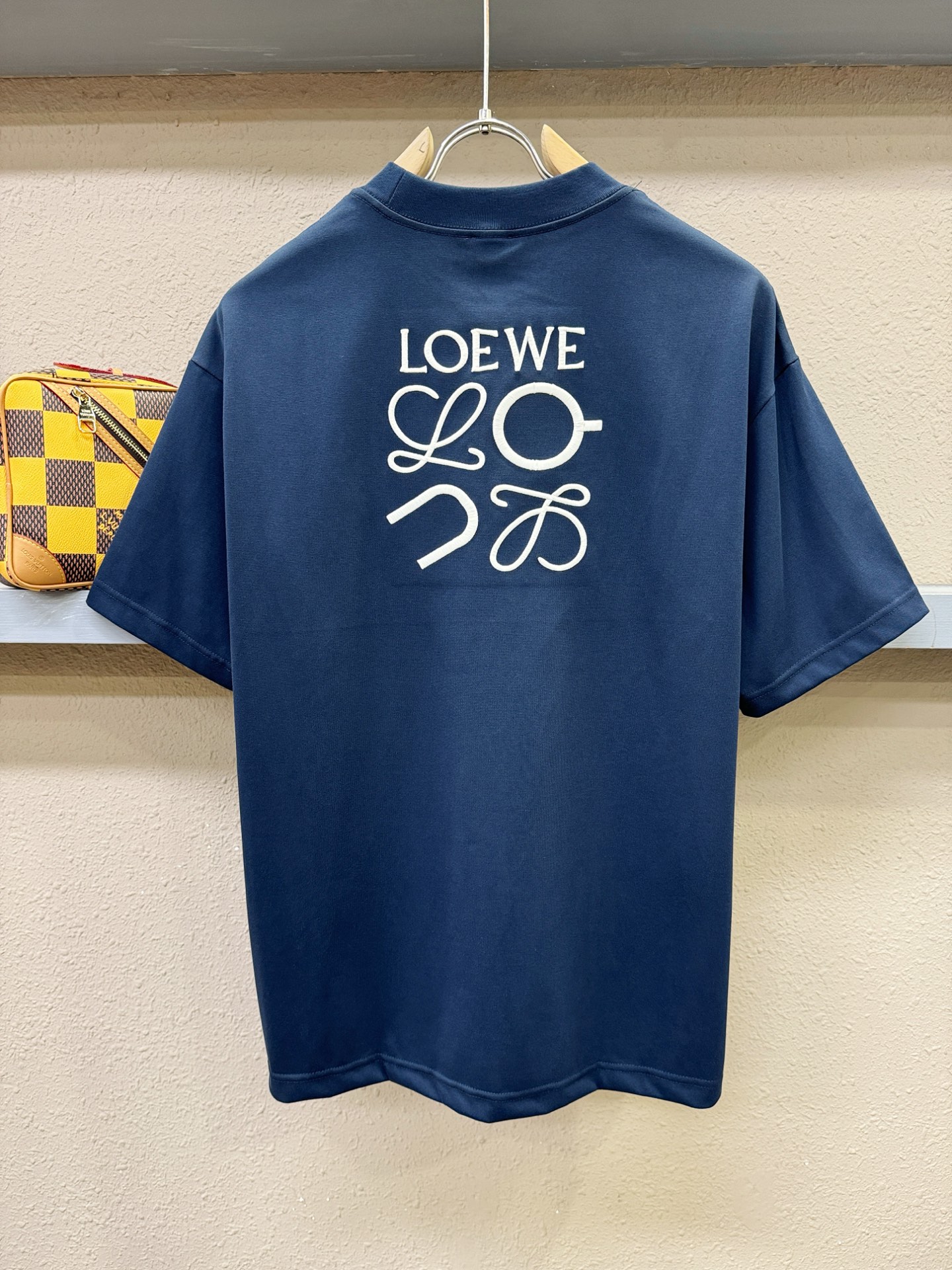 LOEWE罗意威 2026新款短袖T恤！走秀图案时尚休闲短袖T恤衫！设计logo设计！极具设计精选客供面