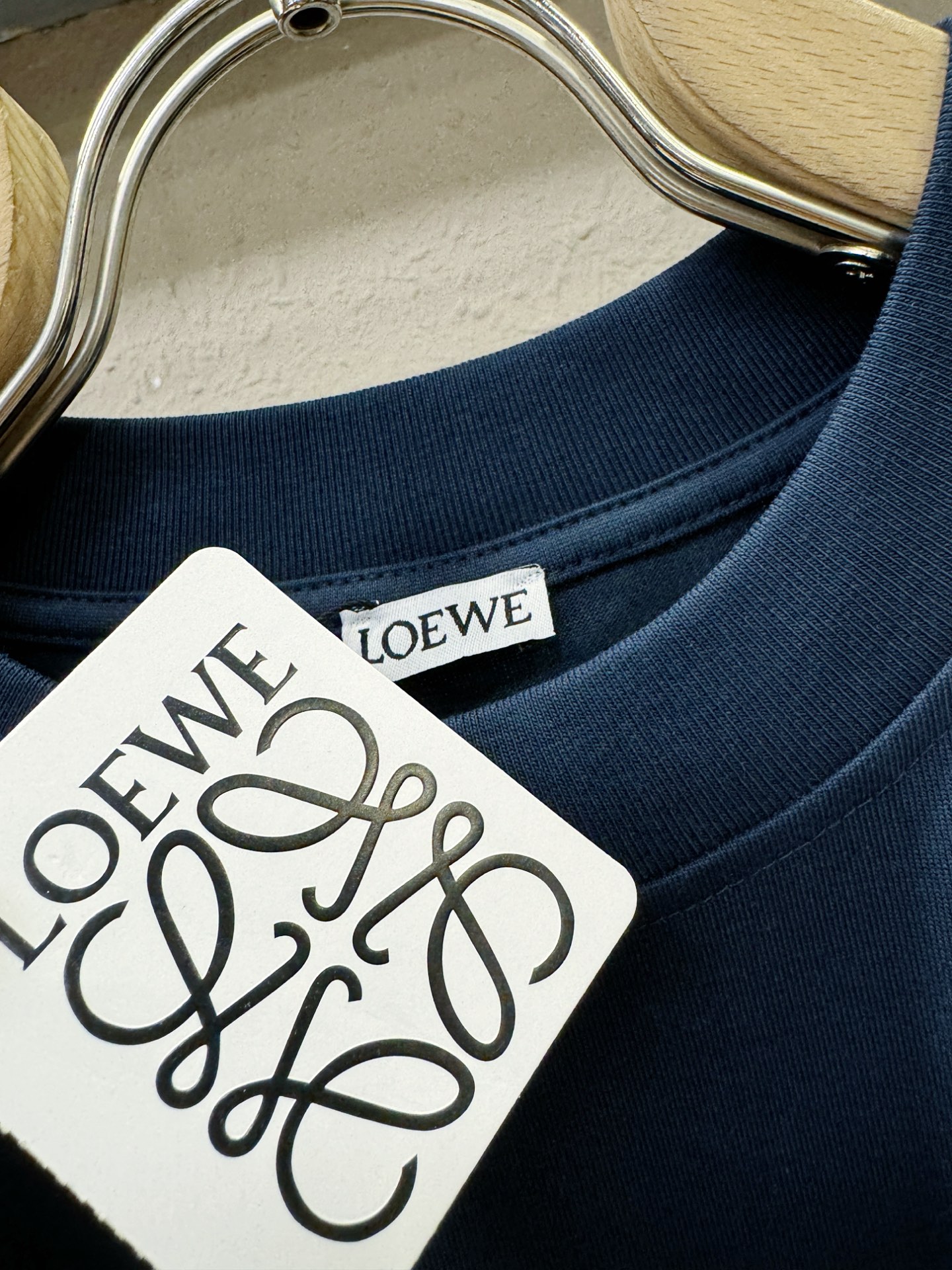 LOEWE罗意威 2026新款短袖T恤！走秀图案时尚休闲短袖T恤衫！设计logo设计！极具设计精选客供面