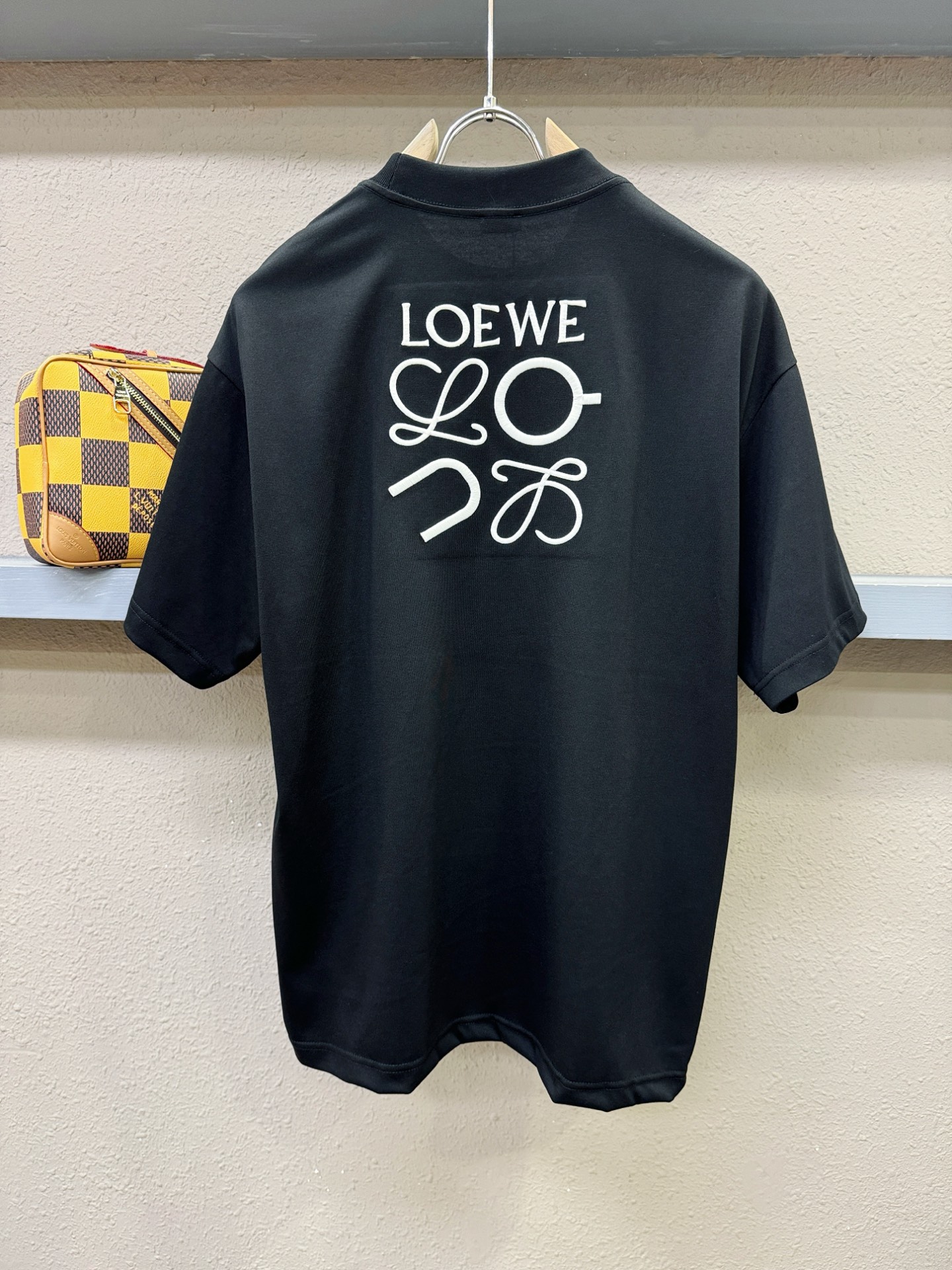 LOEWE罗意威 2026新款短袖T恤！走秀图案时尚休闲短袖T恤衫！设计logo设计！极具设计精选客供面