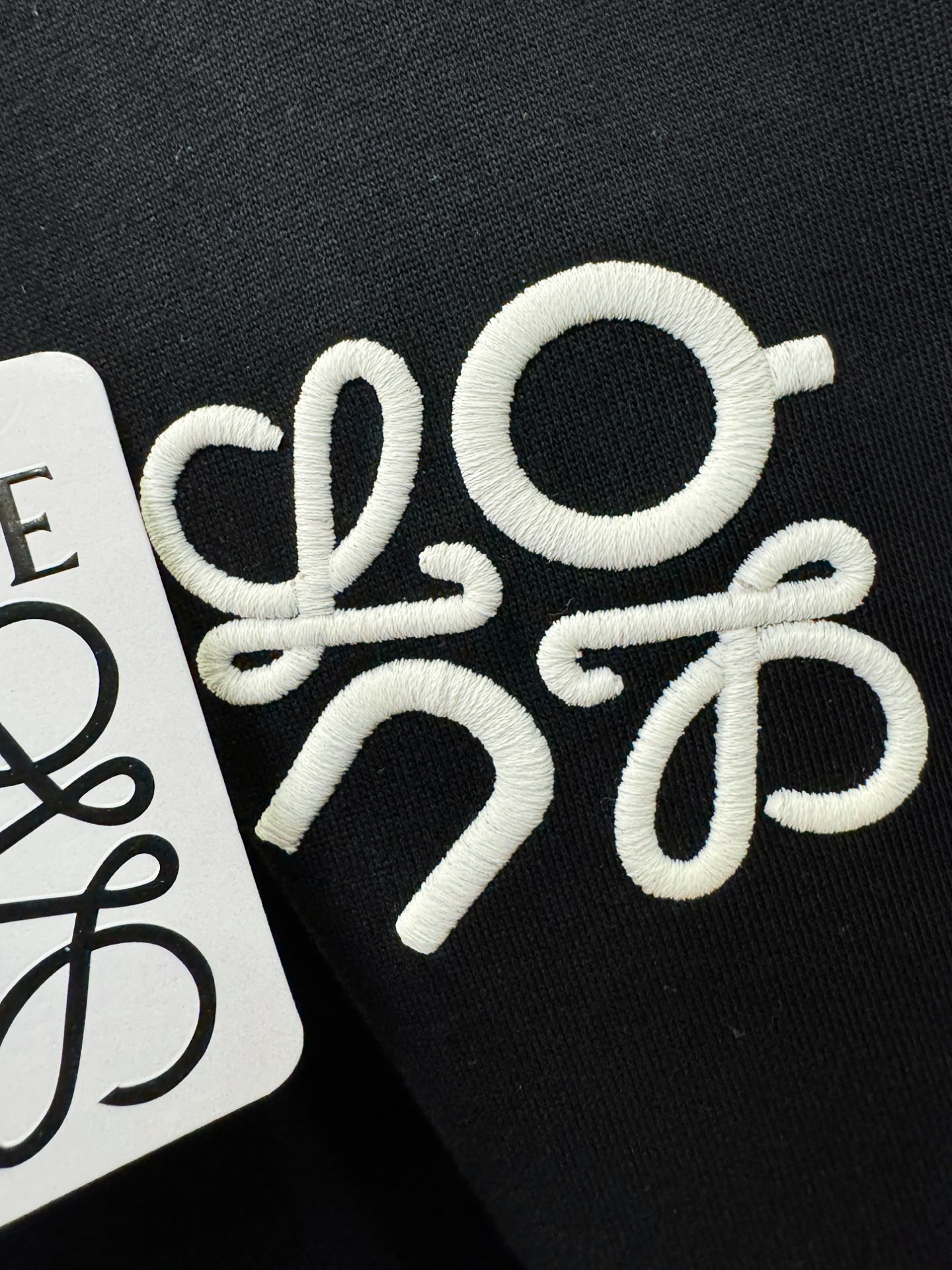 LOEWE罗意威 2026新款短袖T恤！走秀图案时尚休闲短袖T恤衫！设计logo设计！极具设计精选客供面