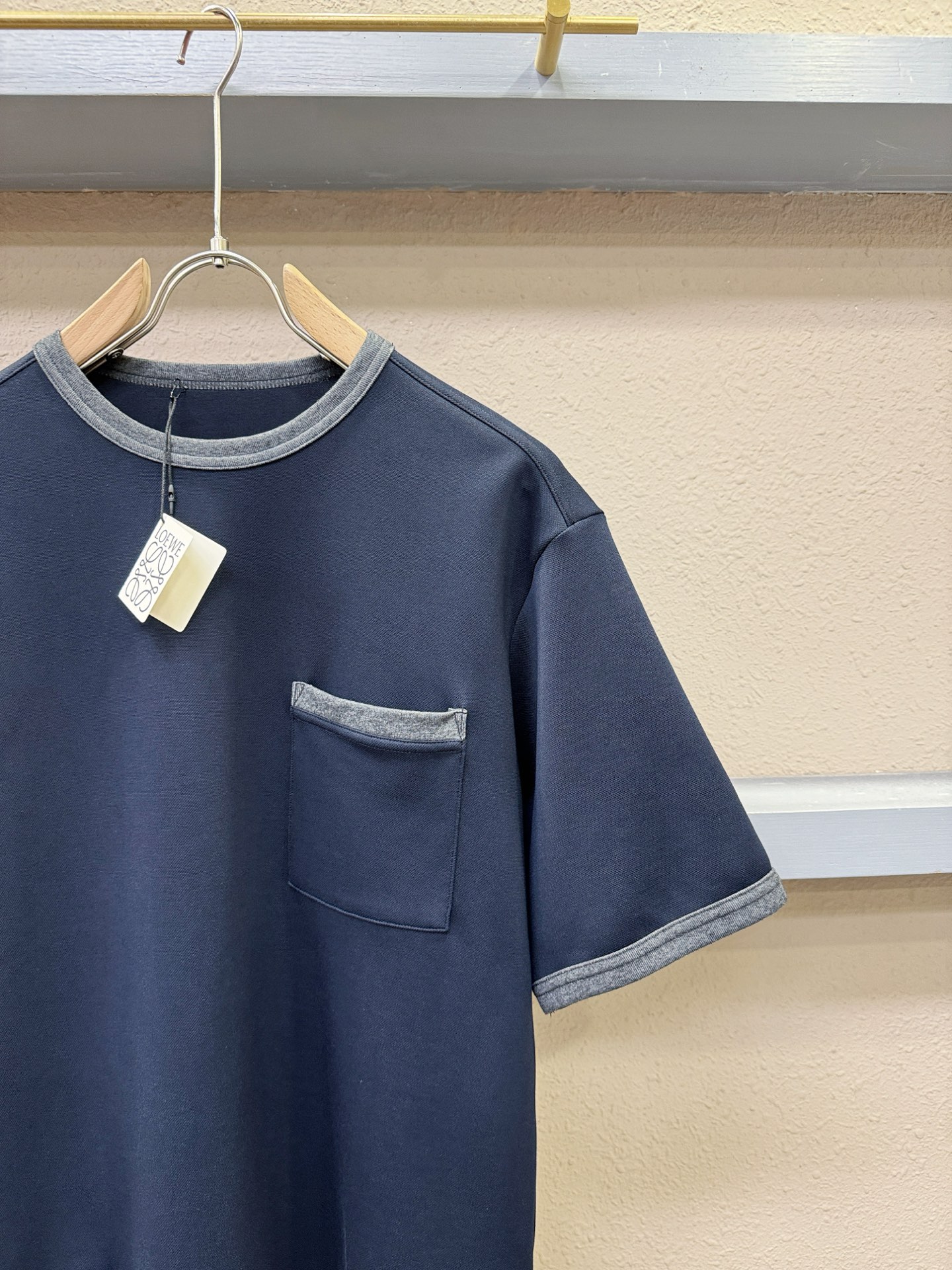 LOEWE罗意威 2026新品短袖！原版定制面料，手感柔软。顶级进口私货，时尚设计潮流短袖，不失奢华 品