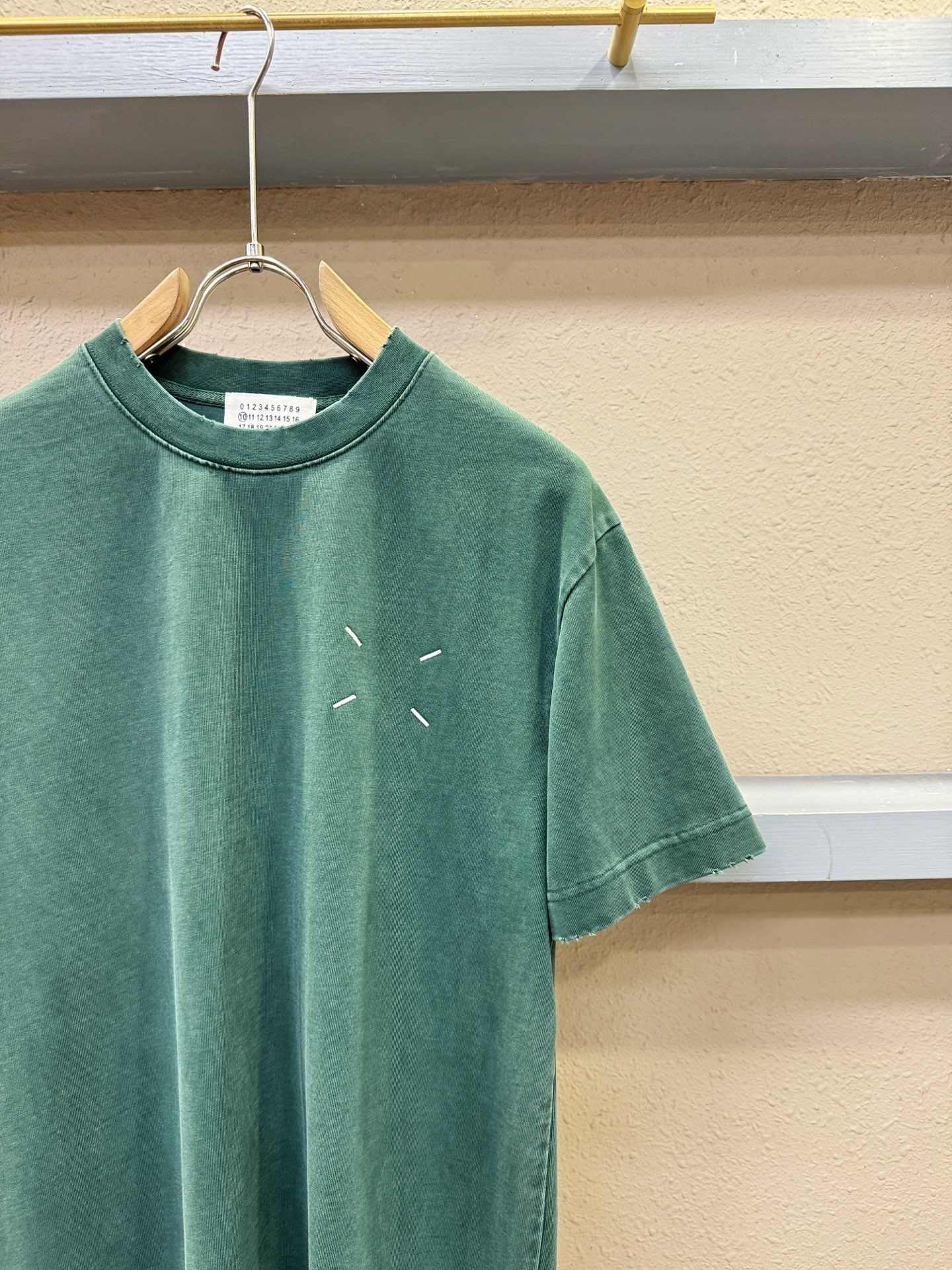 最大可穿240斤‼️马吉拉2026新款短袖T恤！走秀图案时尚休闲短袖T恤衫！设计logo设计！450克棉