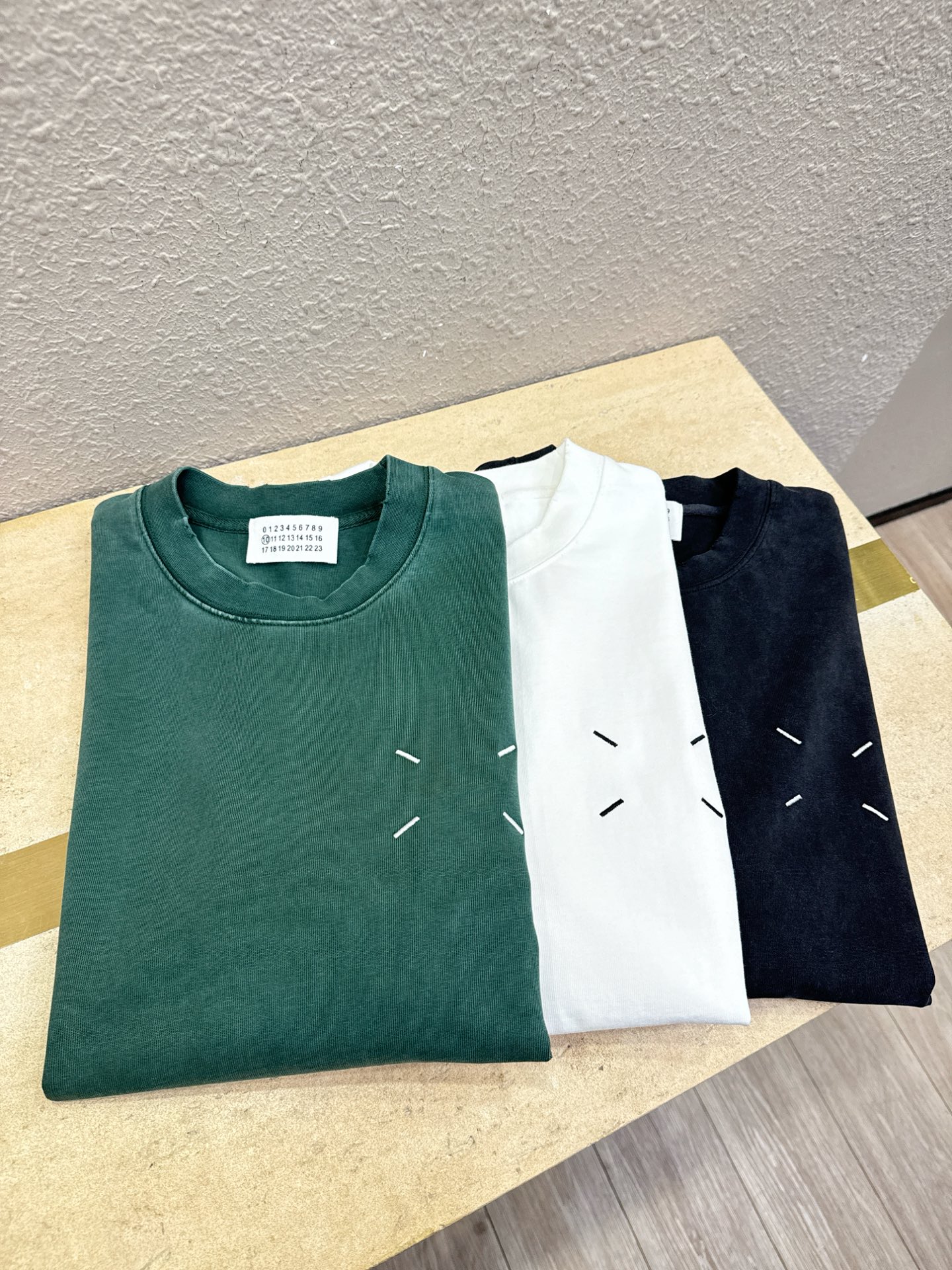 最大可穿240斤‼️马吉拉2026新款短袖T恤！走秀图案时尚休闲短袖T恤衫！设计logo设计！450克棉