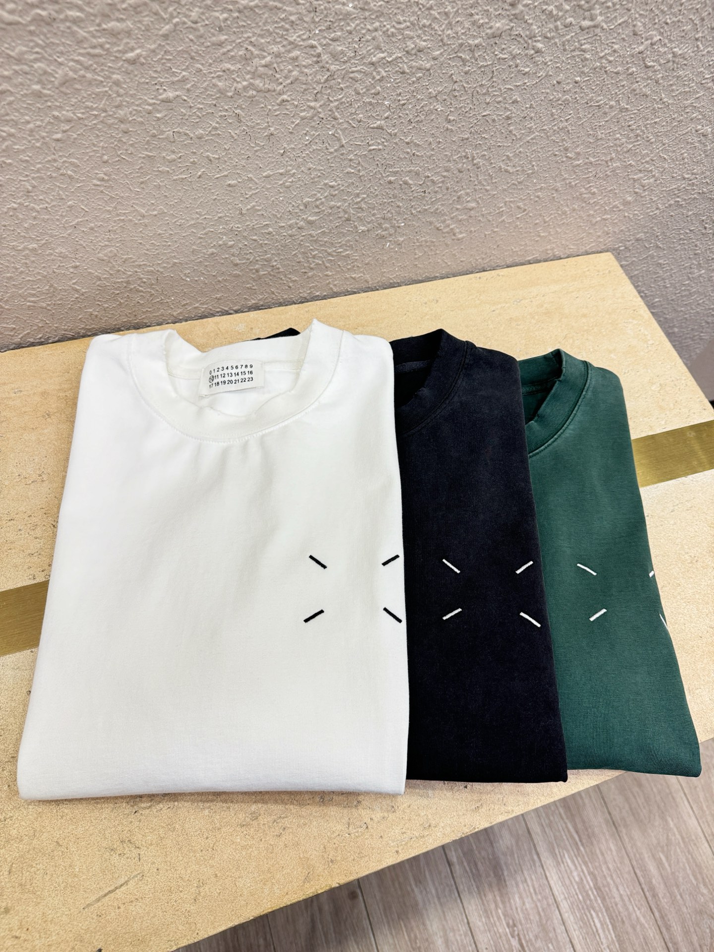 最大可穿240斤‼️马吉拉2026新款短袖T恤！走秀图案时尚休闲短袖T恤衫！设计logo设计！450克棉