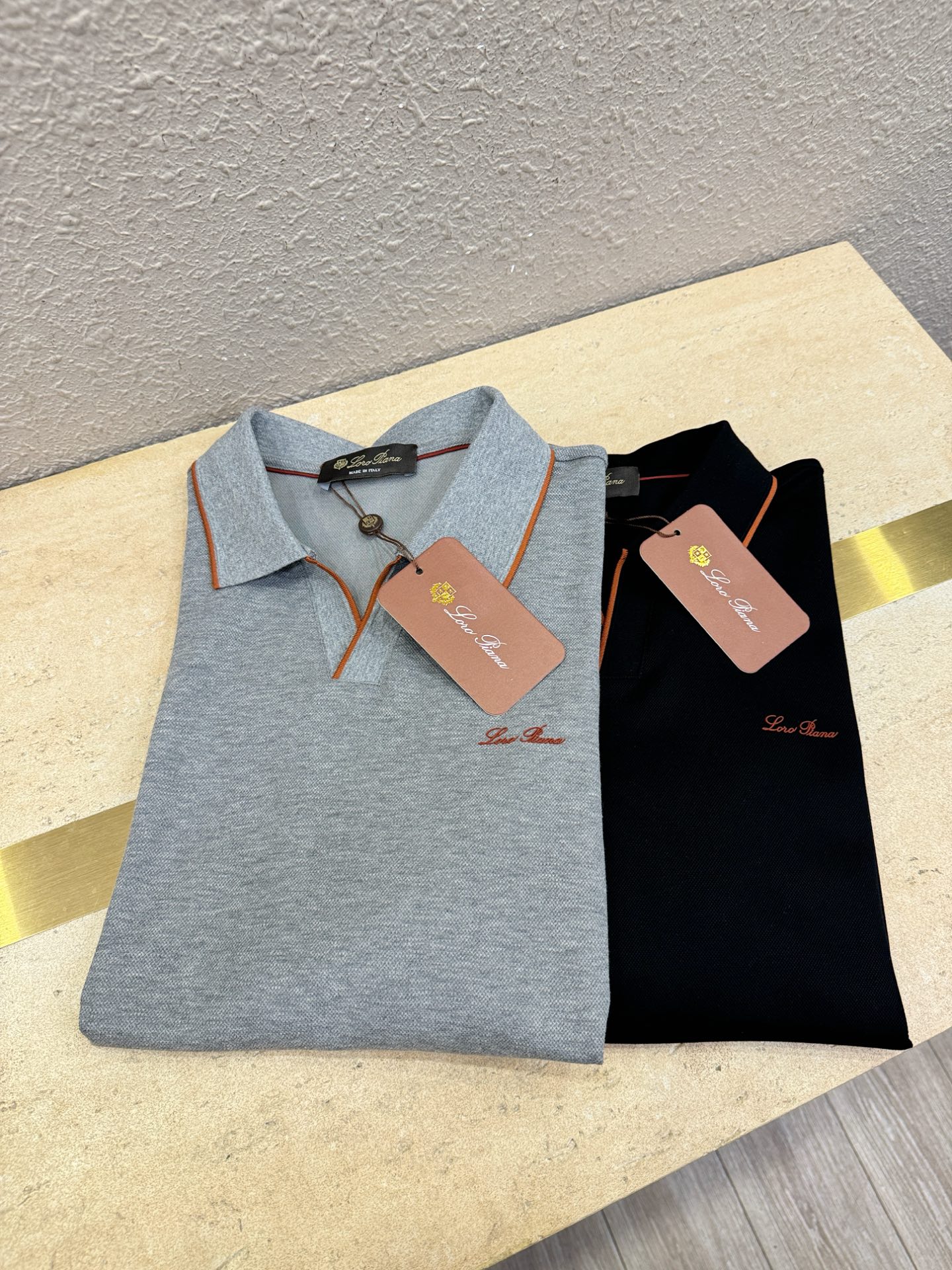 loro Piana诺悠翩雅 2026春夏新款首发专柜最新款翻领短袖，100%双丝光珠地棉面料，高端订制