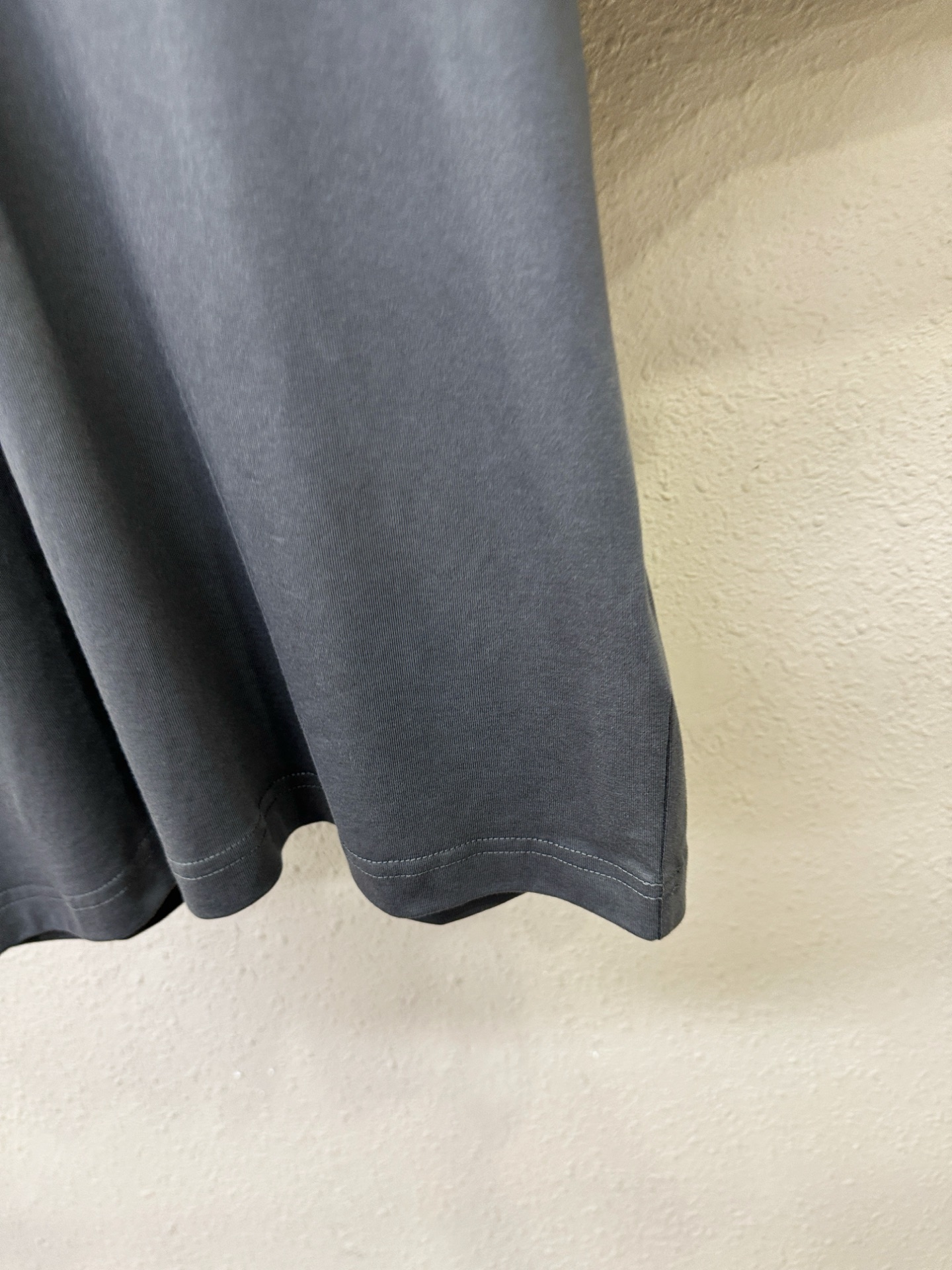 Dior迪奥2026新款短袖T恤！男女同款！走秀图案时尚休闲短袖T恤衫！设计logo设计！极具设计精选客