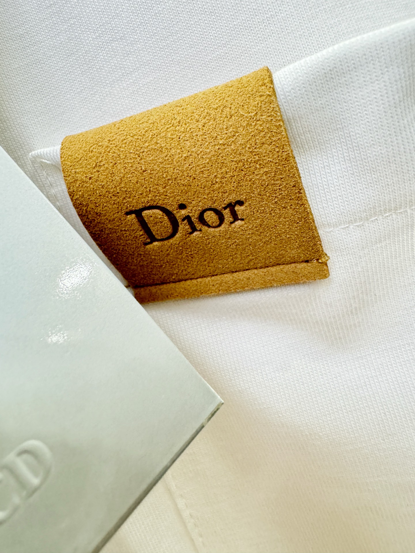 Dior迪奥2026新款短袖T恤！男女同款！走秀图案时尚休闲短袖T恤衫！设计logo设计！极具设计精选客