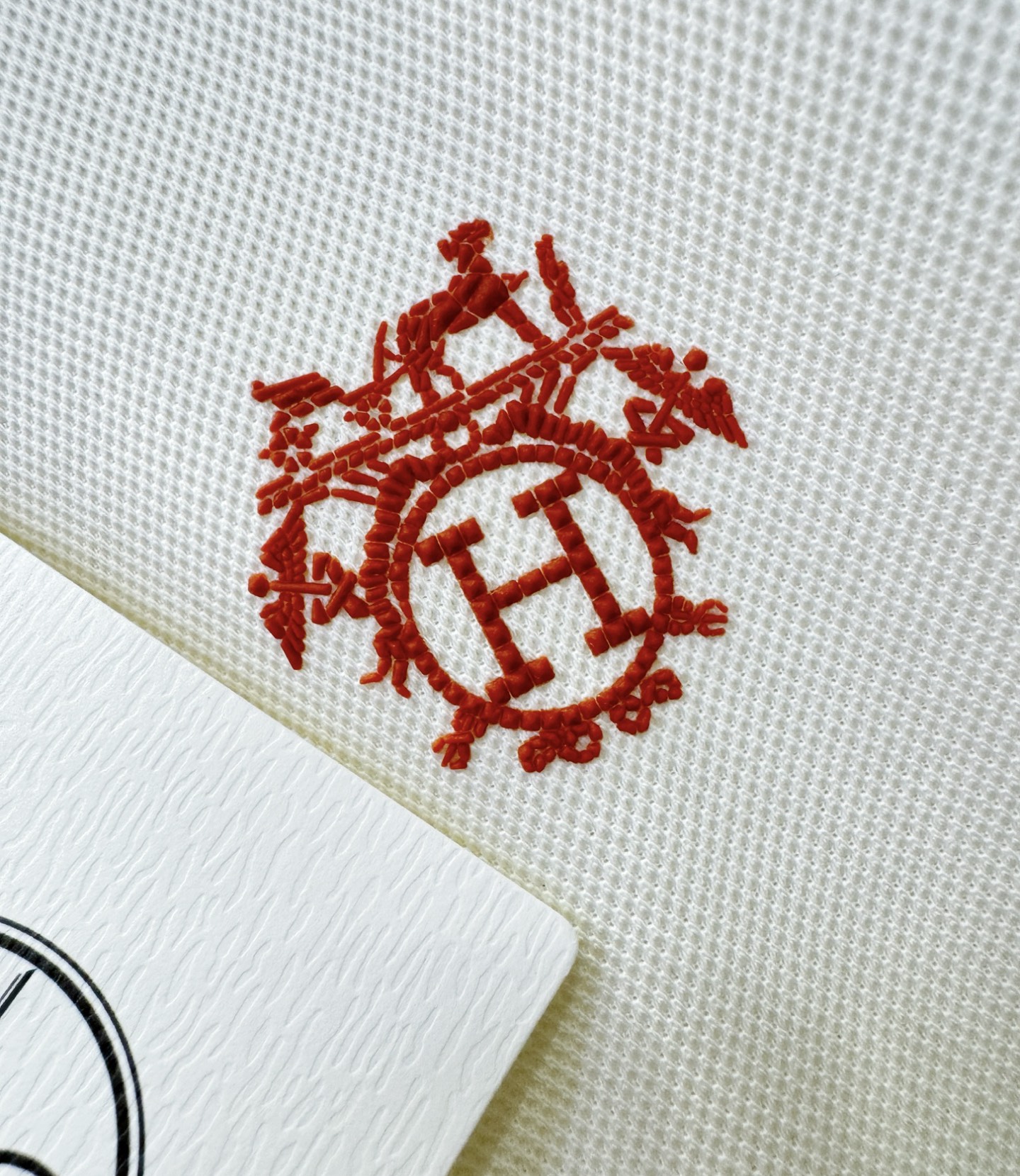 Hermès爱马仕 2026春夏新款首发专柜最新款翻领短袖，100%双丝光珠地棉面料，高端订制 设计前卫