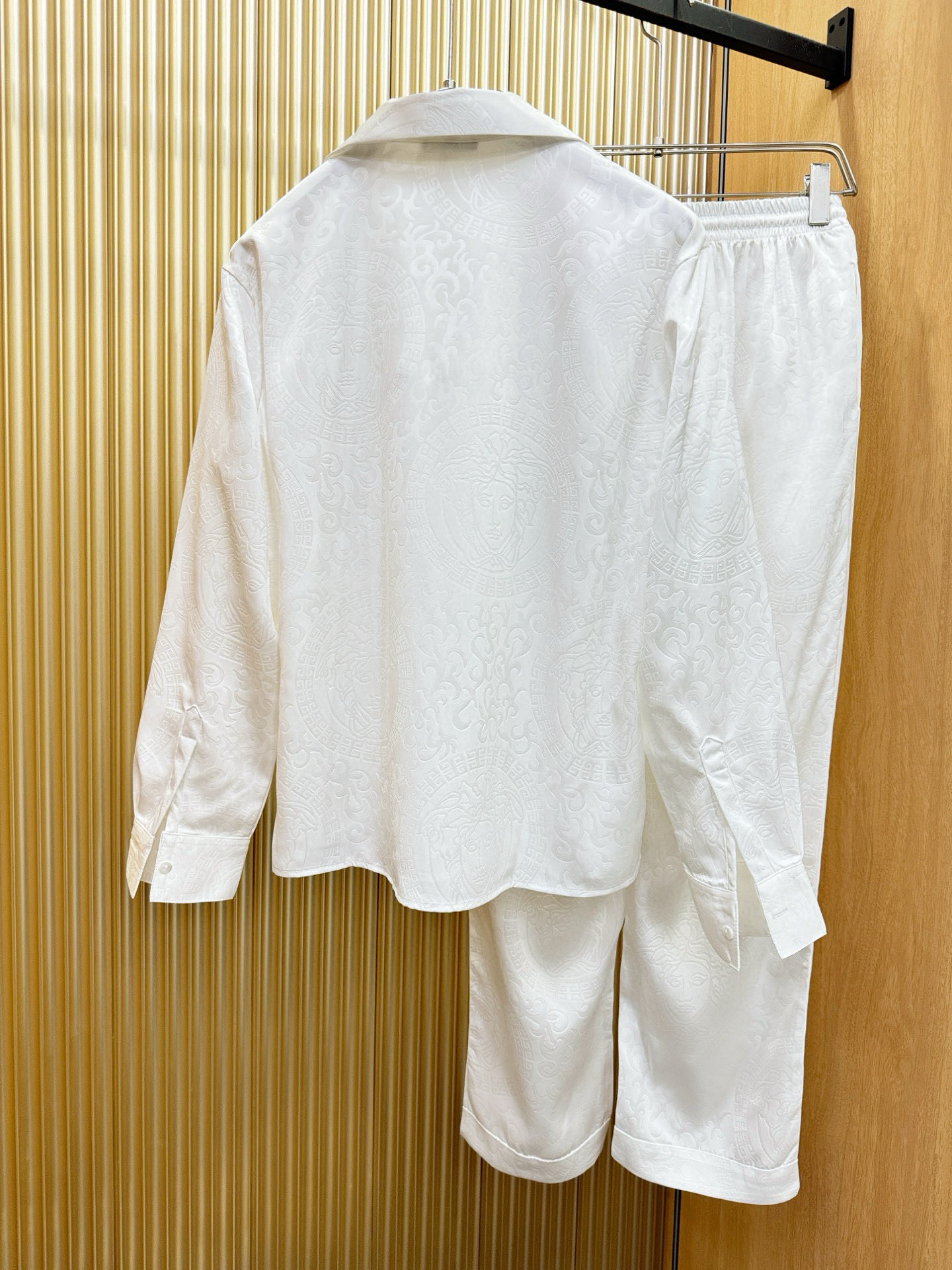 高定款(真丝面料升级 )最大可穿250斤‼️Versace 范思哲 新款真丝套装，男女同款家居服套装，定