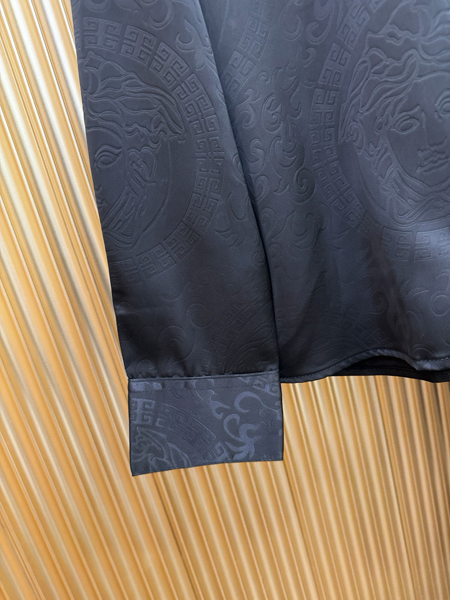 高定款(真丝面料升级 )最大可穿250斤‼️Versace 范思哲 新款真丝套装，男女同款家居服套装，定