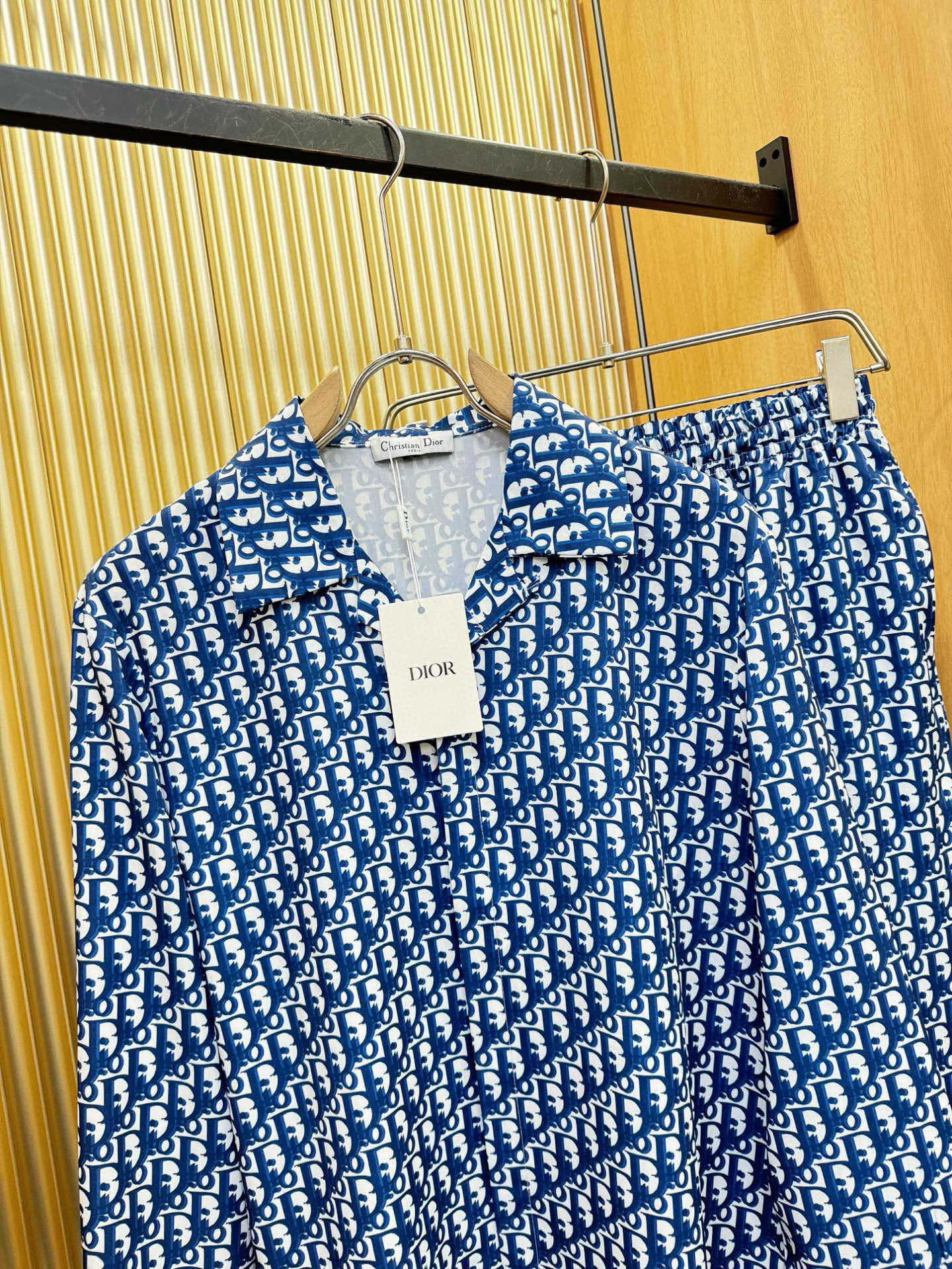 高定款(真丝面料升级 )最大可穿250斤⚠️ Dior迪奥 新款真丝套装，男女同款家居服套装，定制真丝面