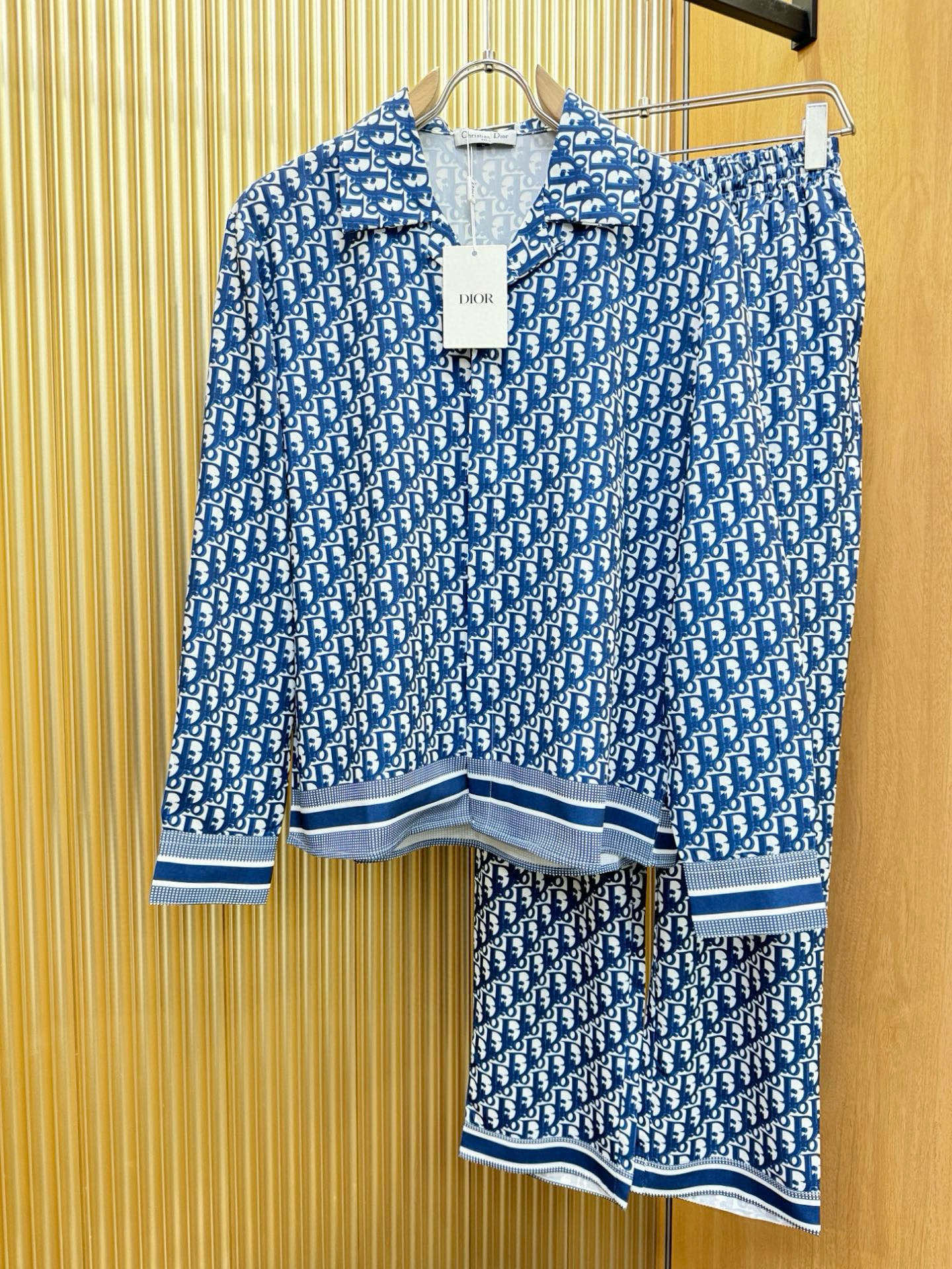 高定款(真丝面料升级 )最大可穿250斤⚠️ Dior迪奥 新款真丝套装，男女同款家居服套装，定制真丝面