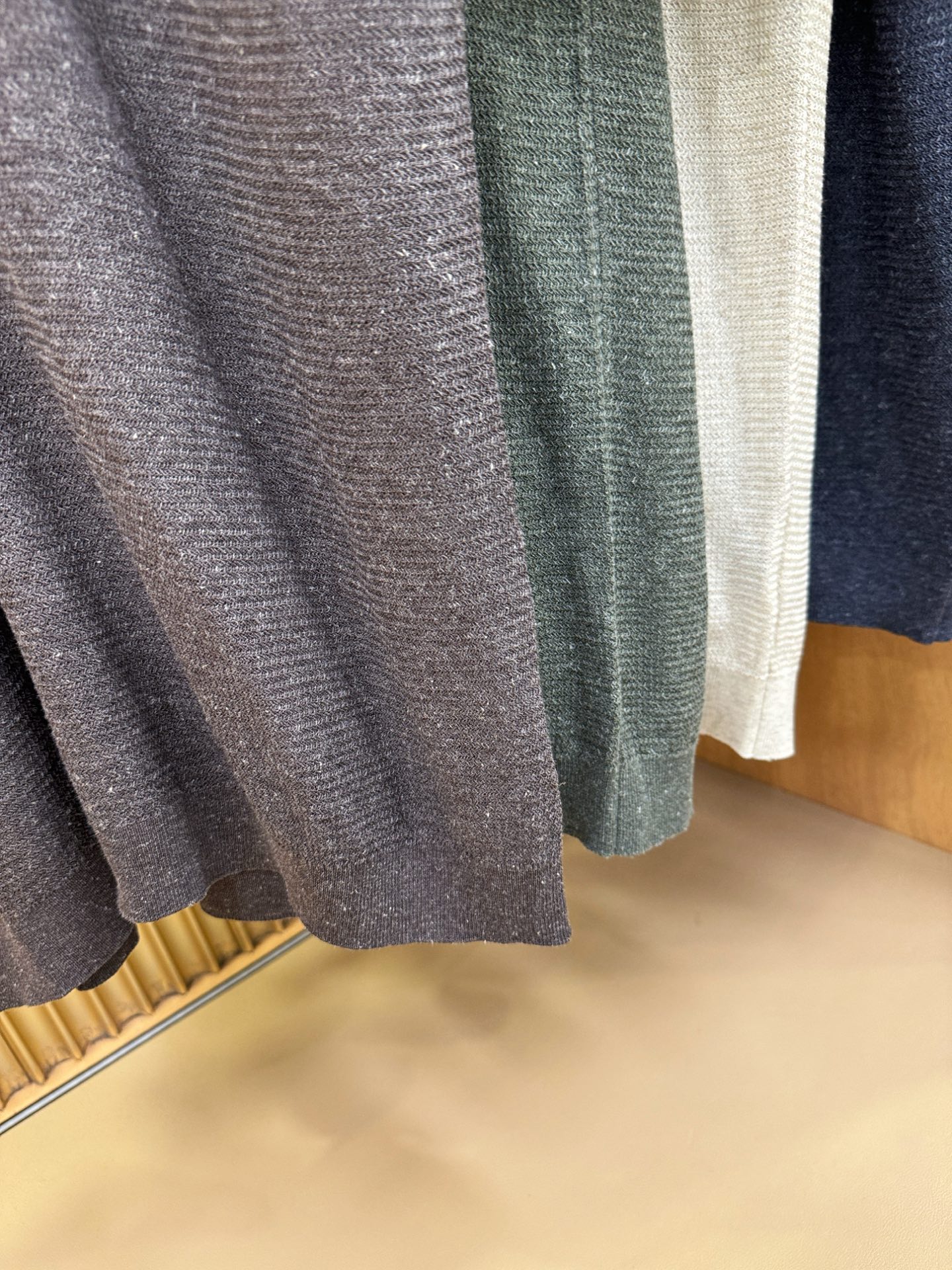 loro Piana诺悠翩雅 2026春夏新品针织短袖，进口针织面料，手感柔软。顶级进口私货，时尚设计潮