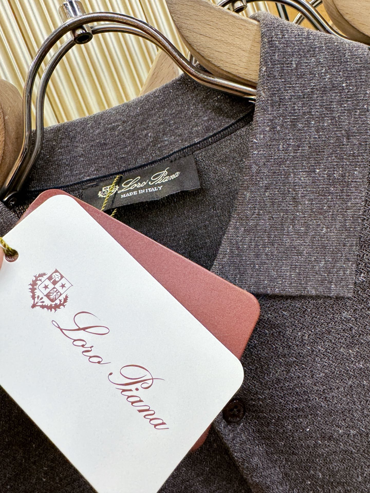 loro Piana诺悠翩雅 2026春夏新品针织短袖，进口针织面料，手感柔软。顶级进口私货，时尚设计潮