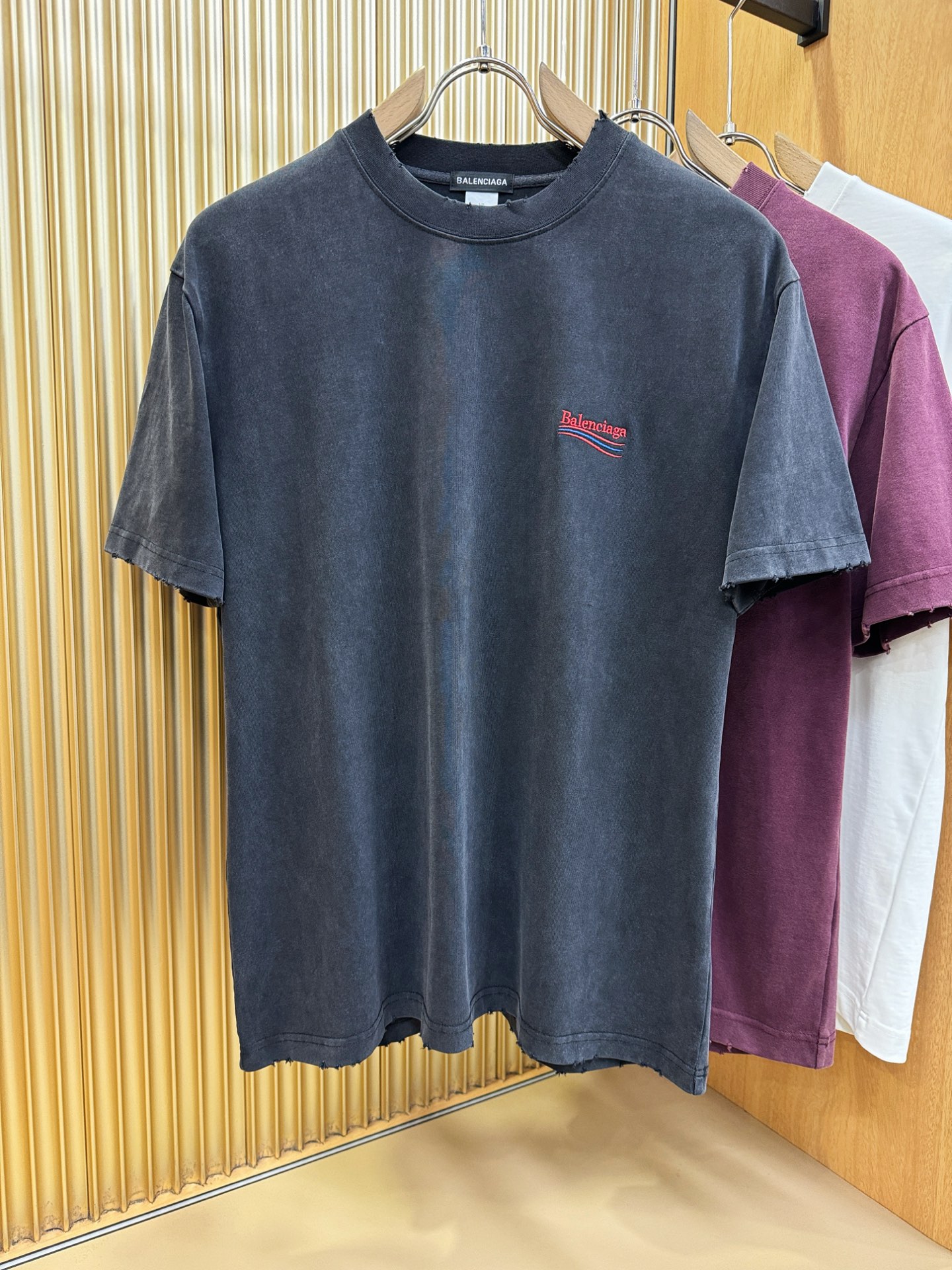 最大可穿240斤‼️ Balenciaga巴黎世家 2026新款短袖T恤！走秀图案时尚休闲短袖T恤衫！设