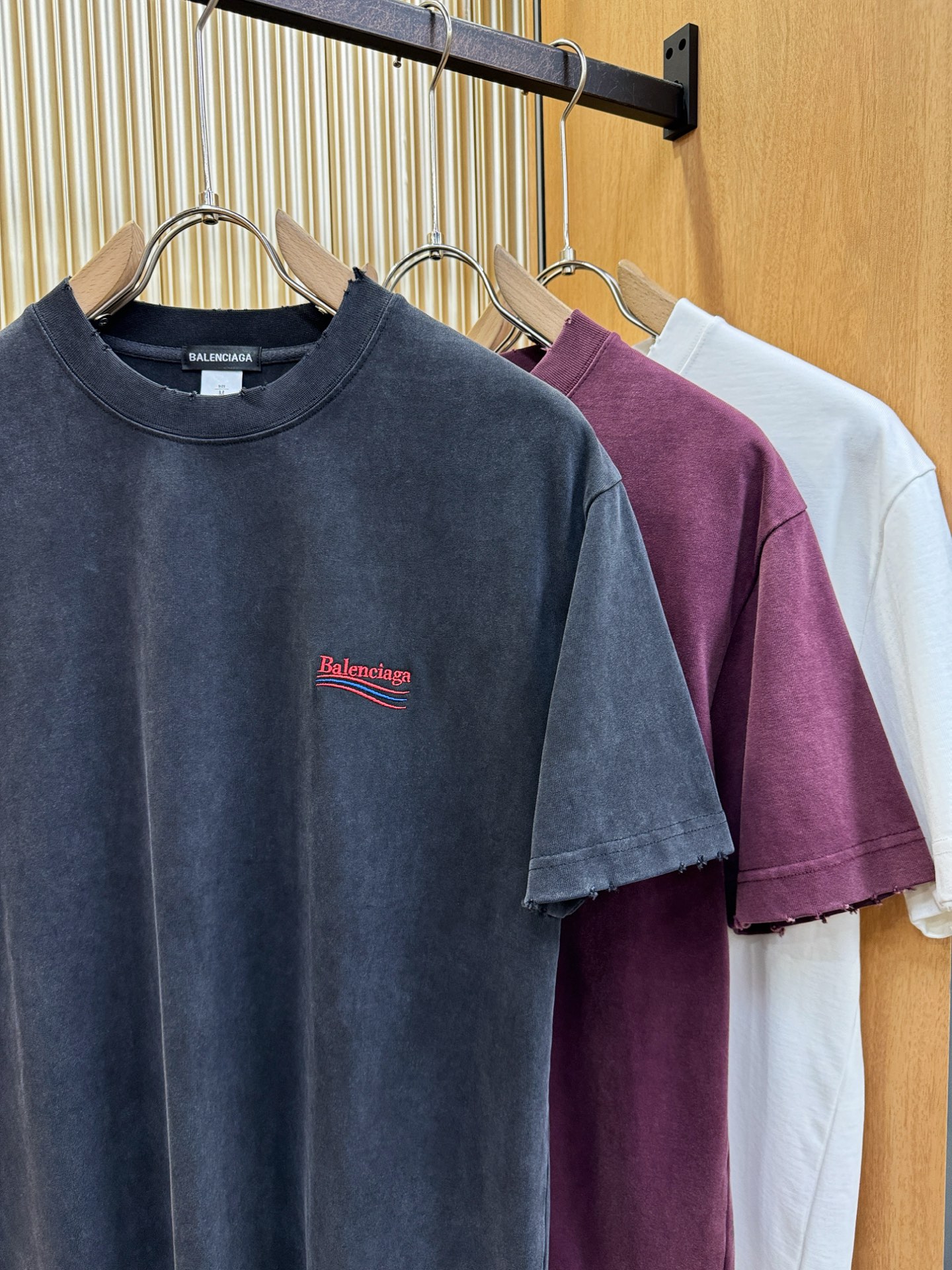 最大可穿240斤‼️ Balenciaga巴黎世家 2026新款短袖T恤！走秀图案时尚休闲短袖T恤衫！设