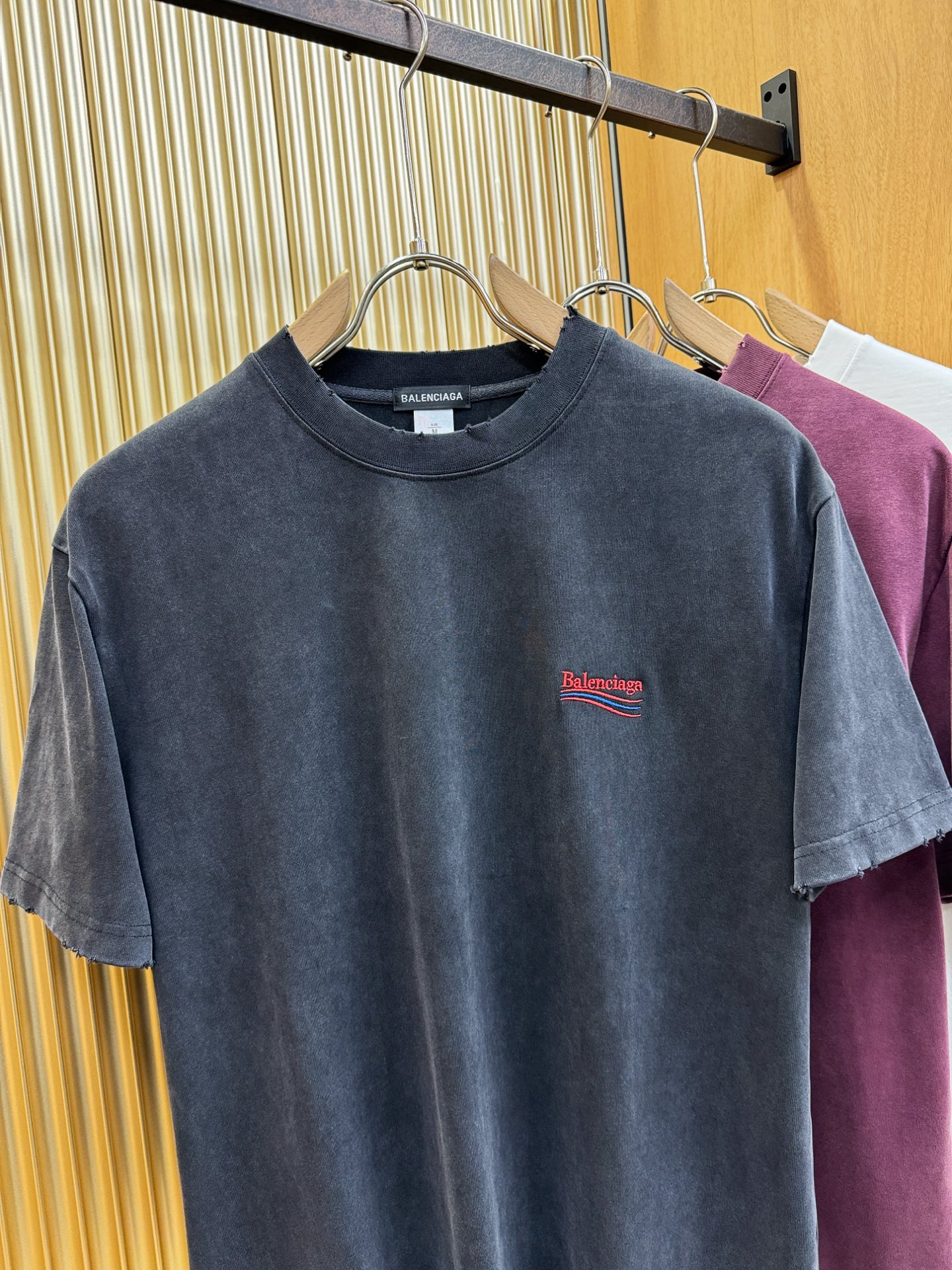 最大可穿240斤‼️ Balenciaga巴黎世家 2026新款短袖T恤！走秀图案时尚休闲短袖T恤衫！设