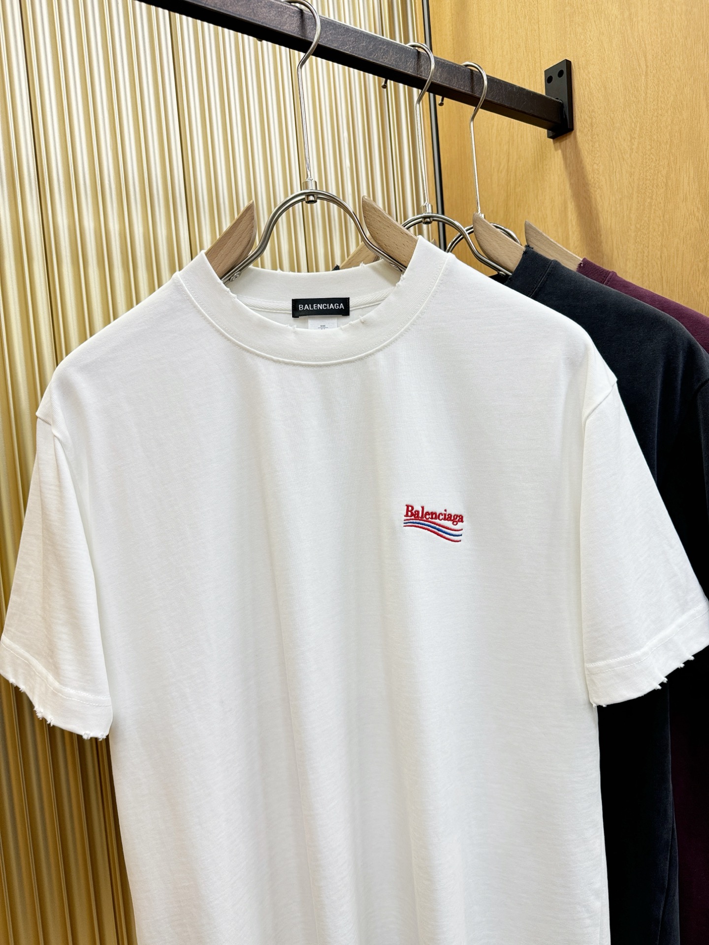 最大可穿240斤‼️ Balenciaga巴黎世家 2026新款短袖T恤！走秀图案时尚休闲短袖T恤衫！设