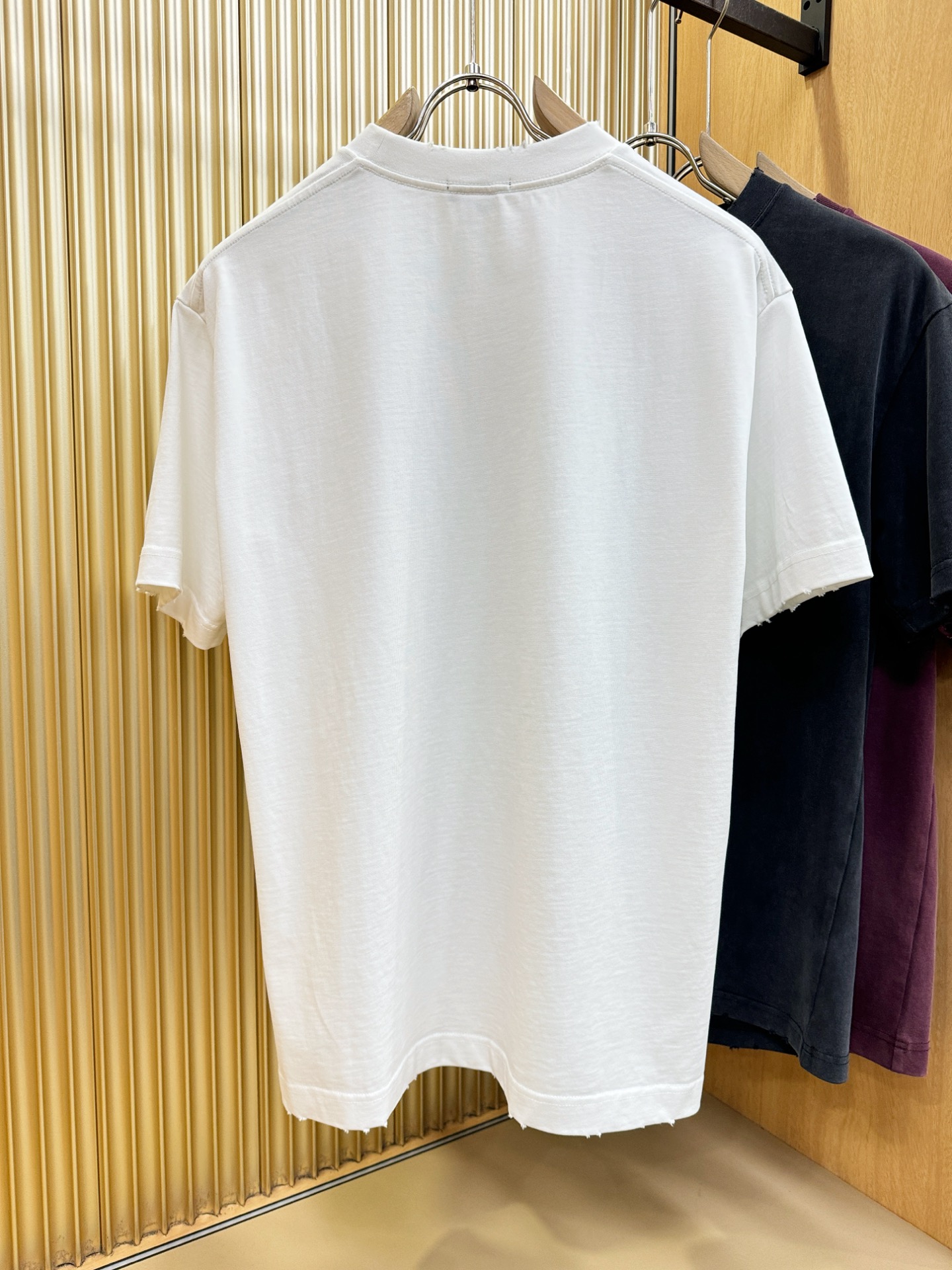 最大可穿240斤‼️ Balenciaga巴黎世家 2026新款短袖T恤！走秀图案时尚休闲短袖T恤衫！设