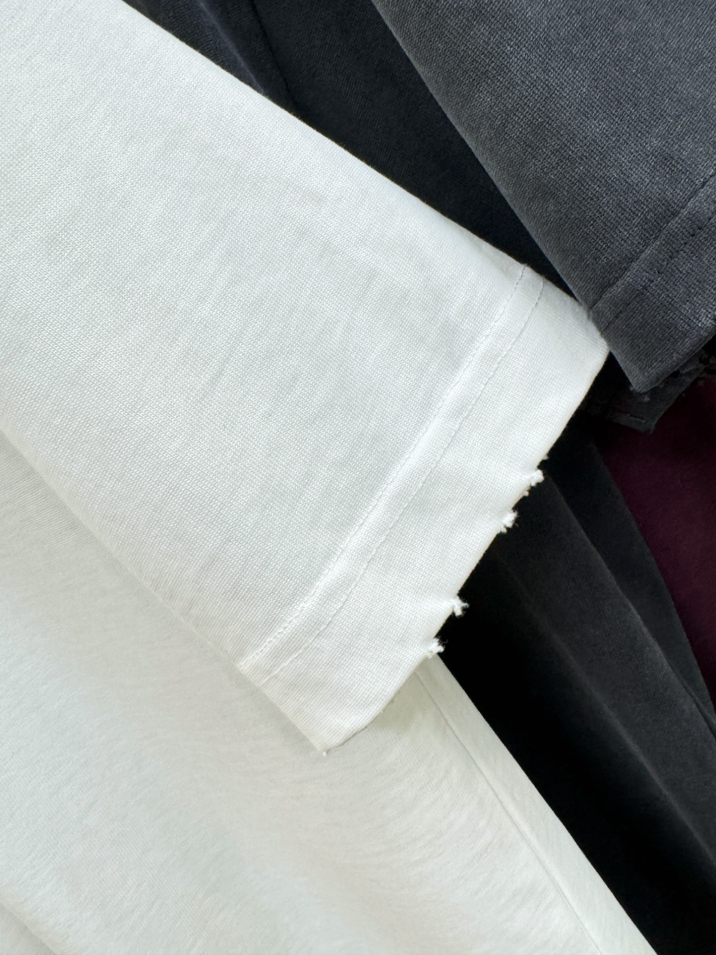 最大可穿240斤‼️ Balenciaga巴黎世家 2026新款短袖T恤！走秀图案时尚休闲短袖T恤衫！设