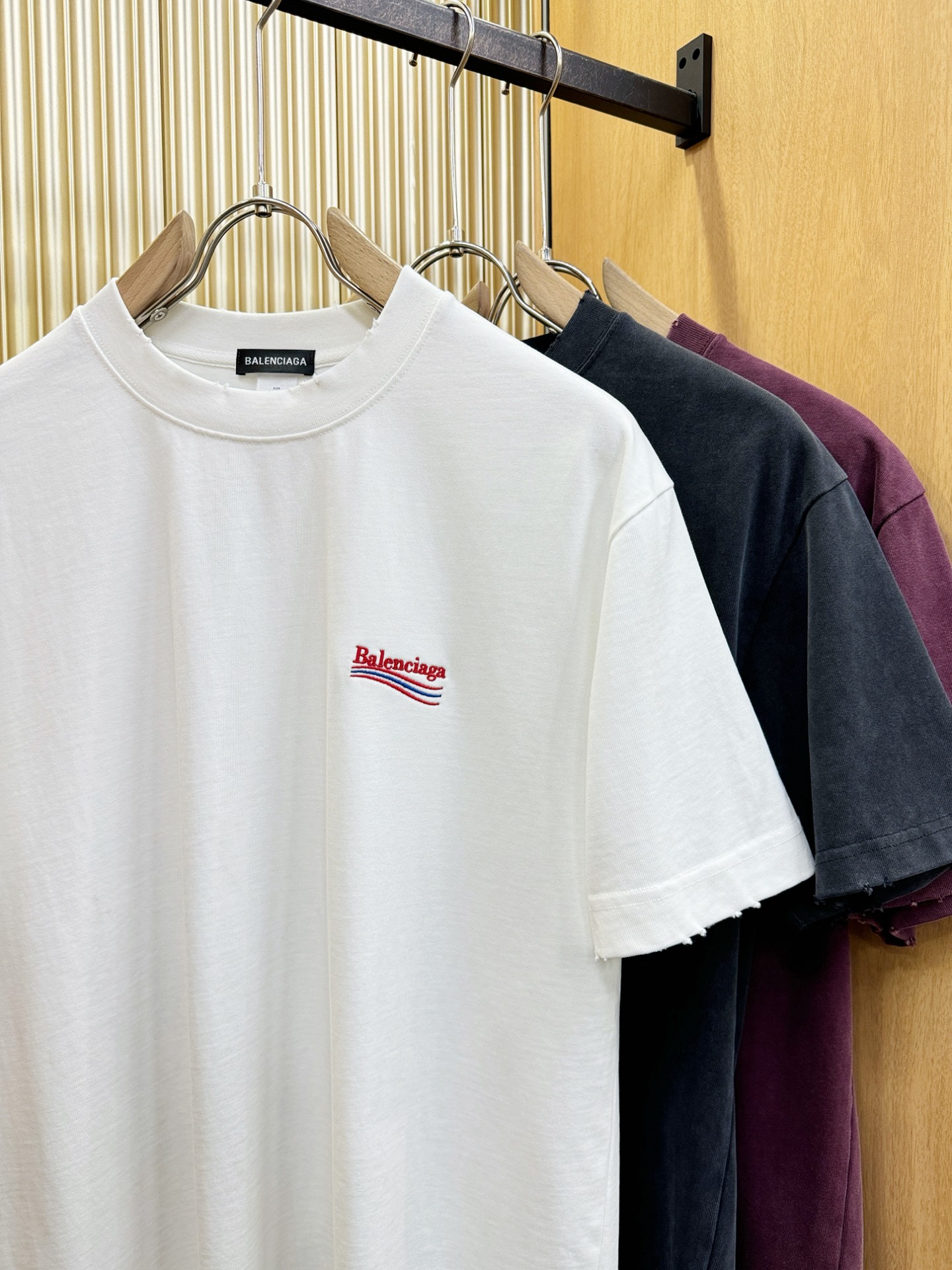 最大可穿240斤‼️ Balenciaga巴黎世家 2026新款短袖T恤！走秀图案时尚休闲短袖T恤衫！设