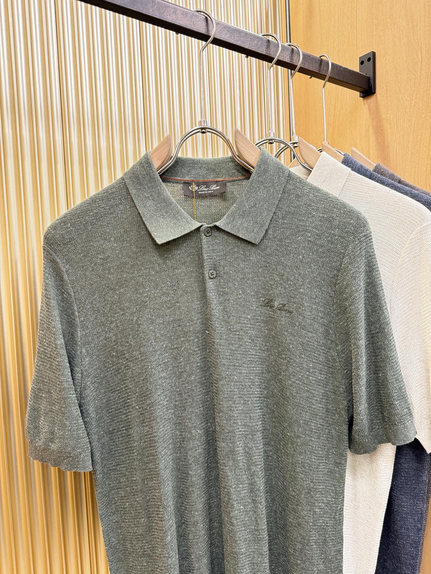 loro Piana诺悠翩雅 2026春夏新品针织短袖，进口针织面料，手感柔软。顶级进口私货，时尚设计潮