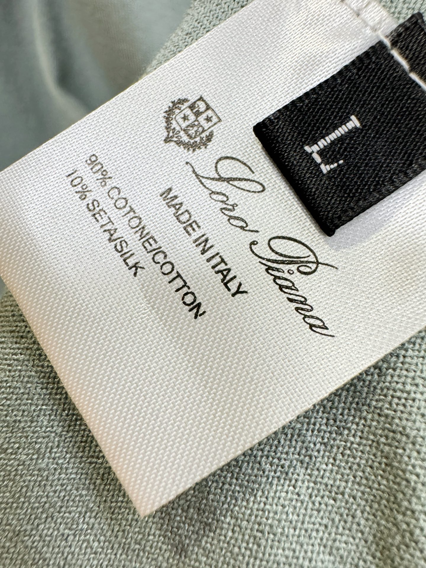 loro Piana诺悠翩雅 2026春夏新品针织短袖，进口针织面料，手感柔软。顶级进口私货，时尚设计潮