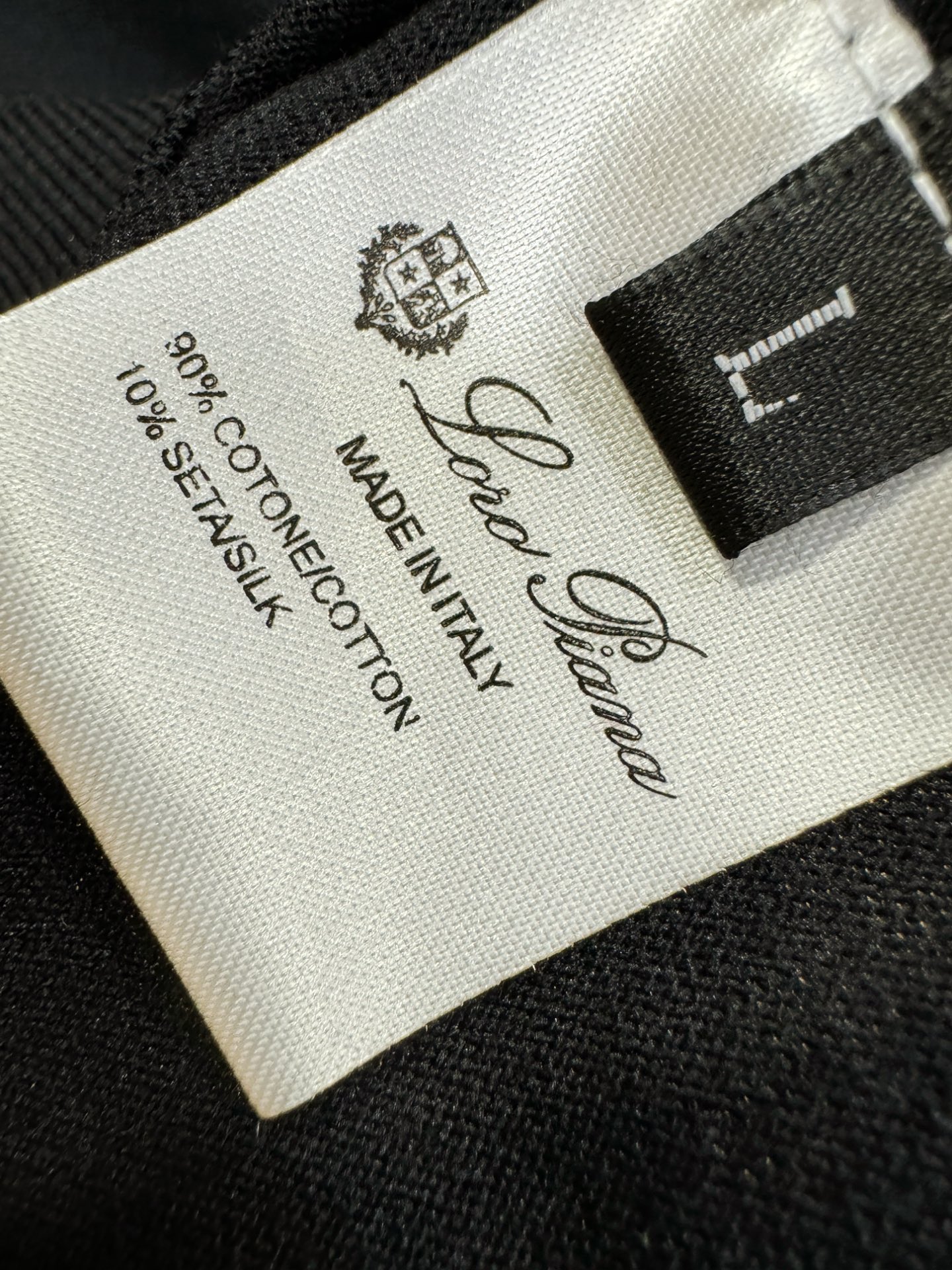 loro Piana诺悠翩雅 2026春夏新品针织短袖，进口针织面料，手感柔软。顶级进口私货，时尚设计潮