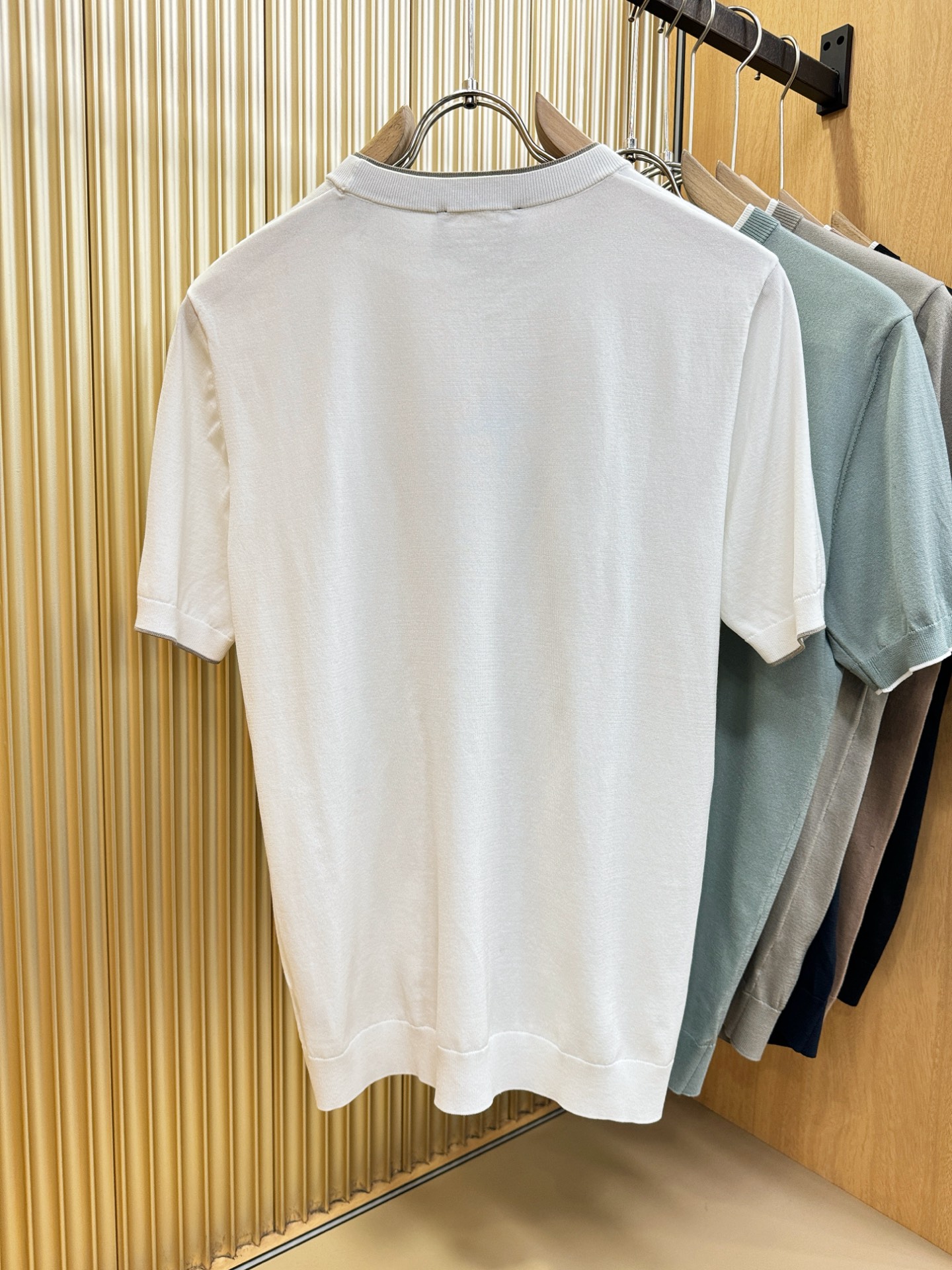 loro Piana诺悠翩雅 2026春夏新品针织短袖，进口针织面料，手感柔软。顶级进口私货，时尚设计潮