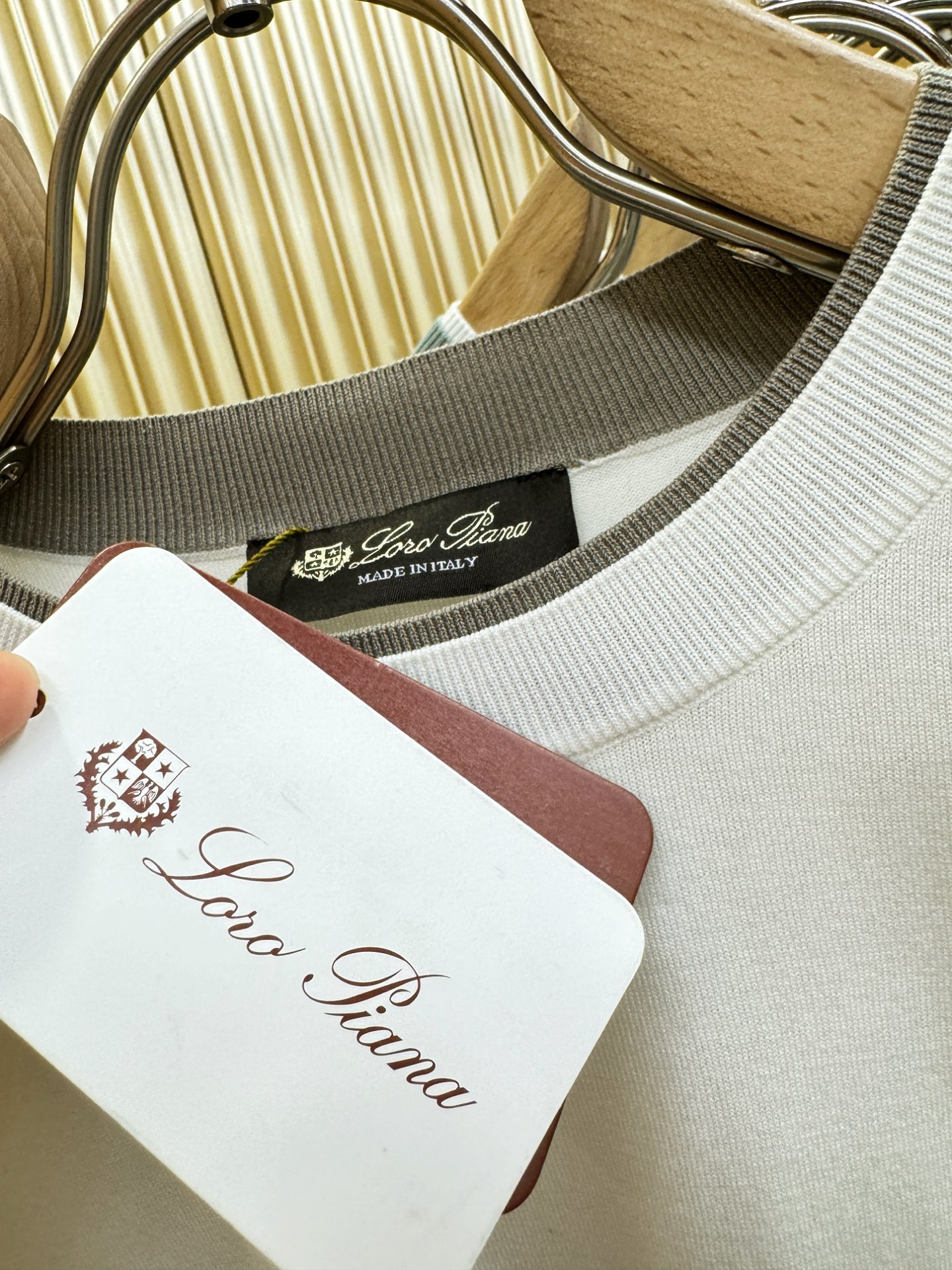 loro Piana诺悠翩雅 2026春夏新品针织短袖，进口针织面料，手感柔软。顶级进口私货，时尚设计潮