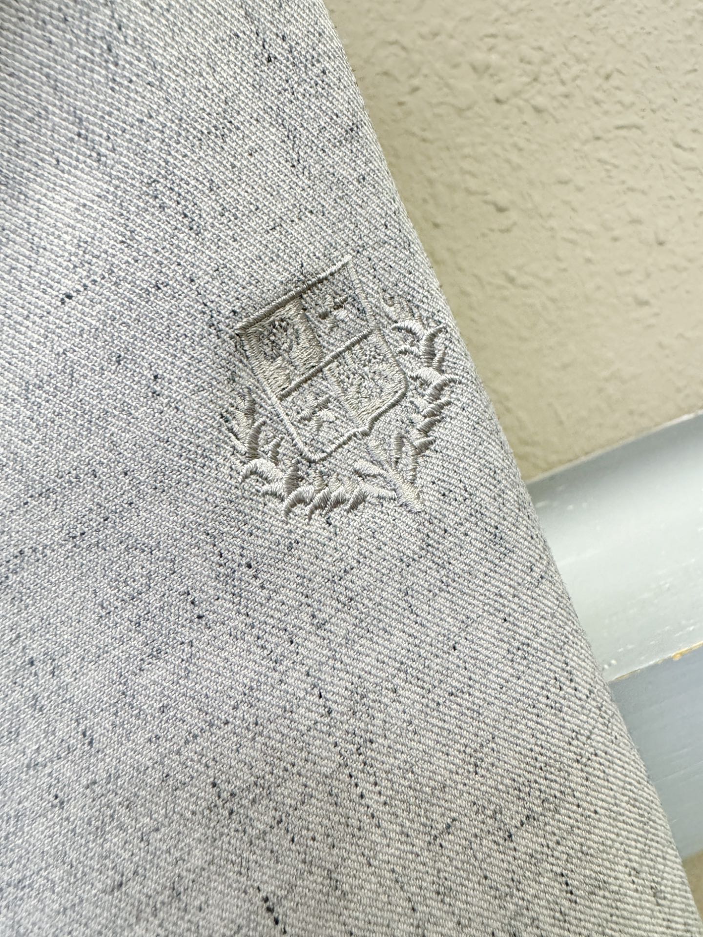 loro Piana诺悠翩雅 2026春夏休闲裤，亚麻面料，柔软舒适有质感，原版五金配件，非常炫酷，细节