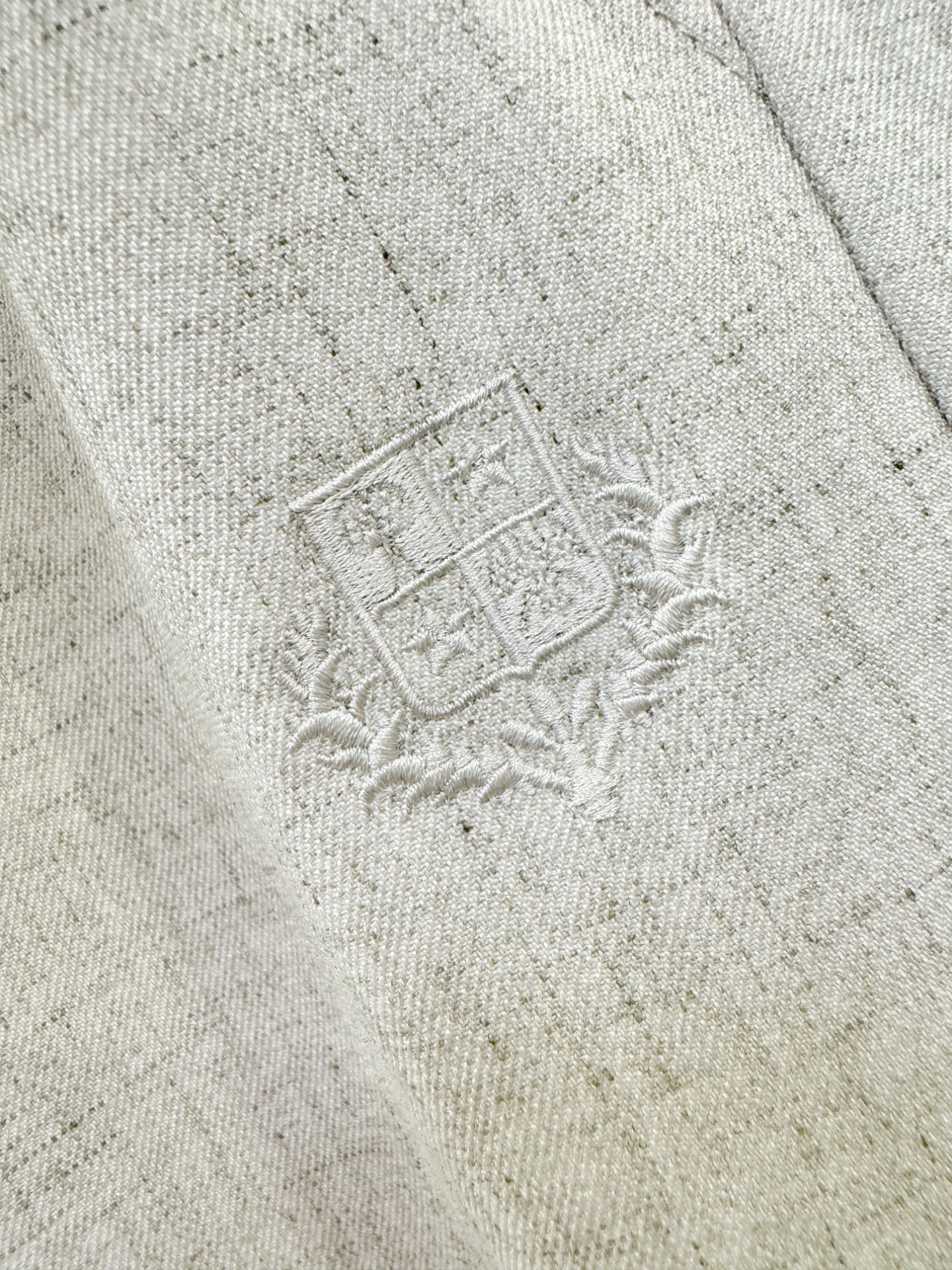 loro Piana诺悠翩雅 2026春夏休闲裤，亚麻面料，柔软舒适有质感，原版五金配件，非常炫酷，细节